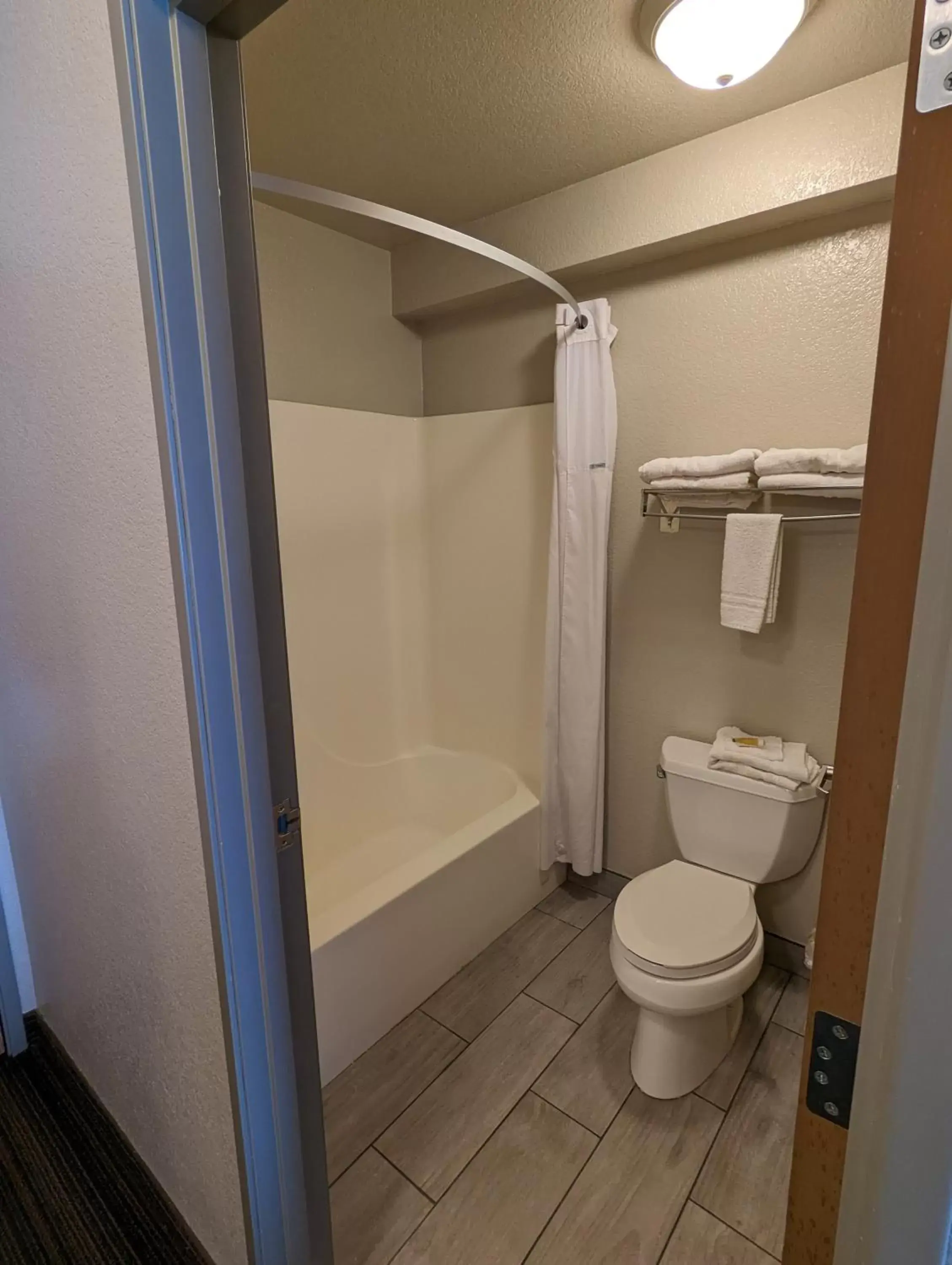 Bathroom in Days Inn & Suites by Wyndham Castle Rock