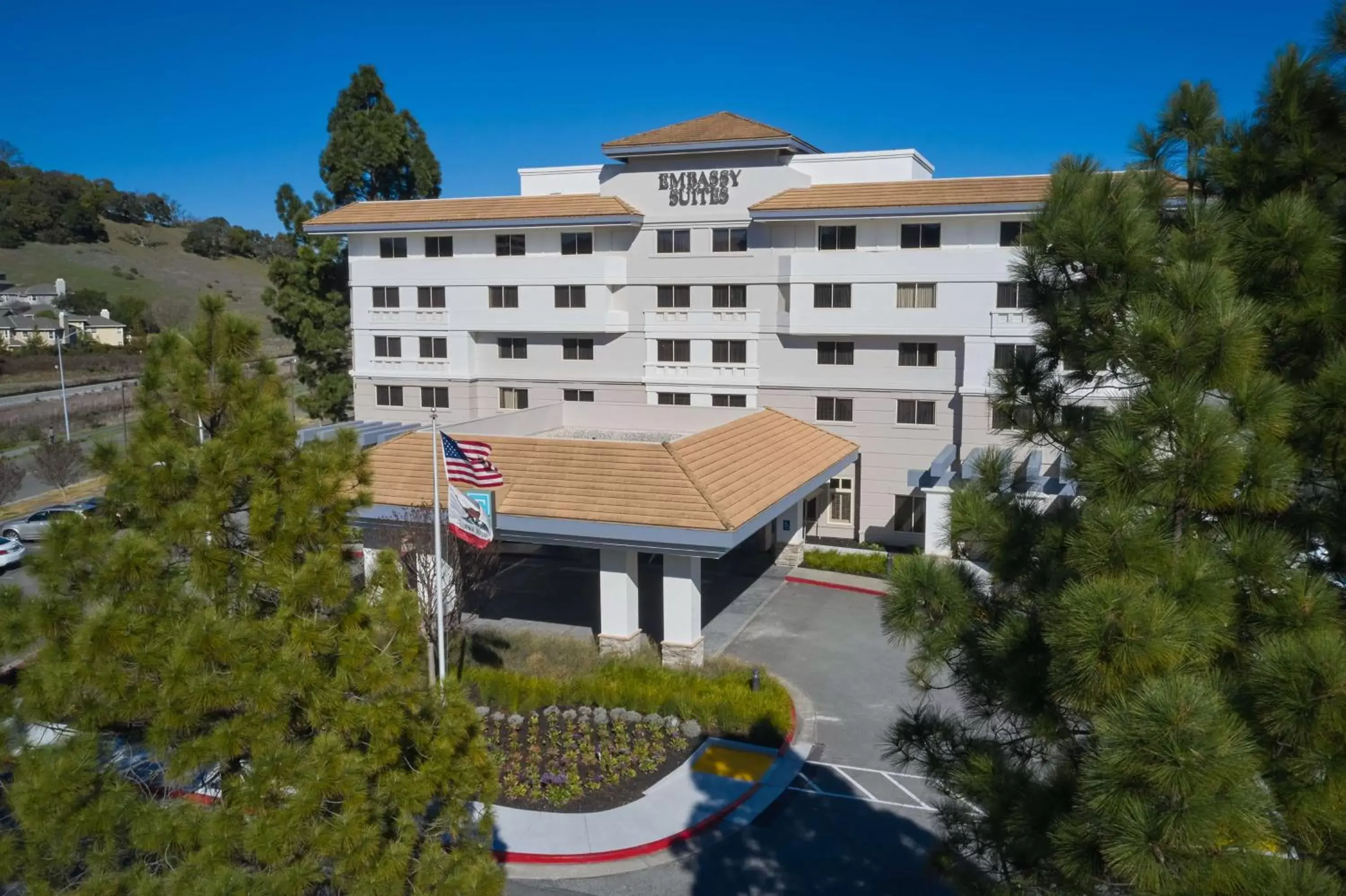 Property Building in Embassy Suites by Hilton San Rafael Marin County