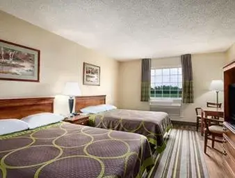 Classic Quadruple Room in Super 8 by Wyndham Grayville