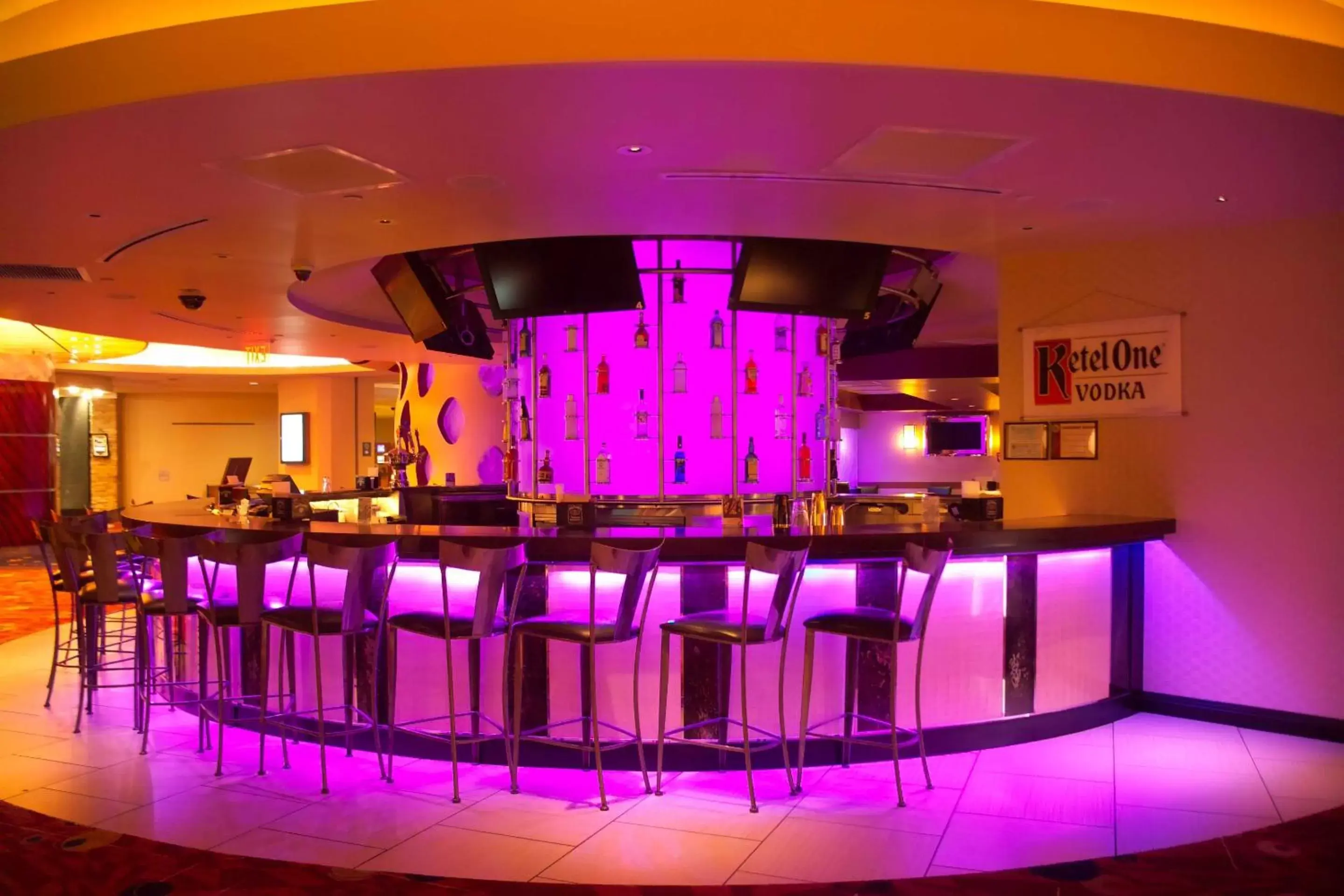 Lounge or bar, Lounge/Bar in Harrah's Joliet Casino Hotel
