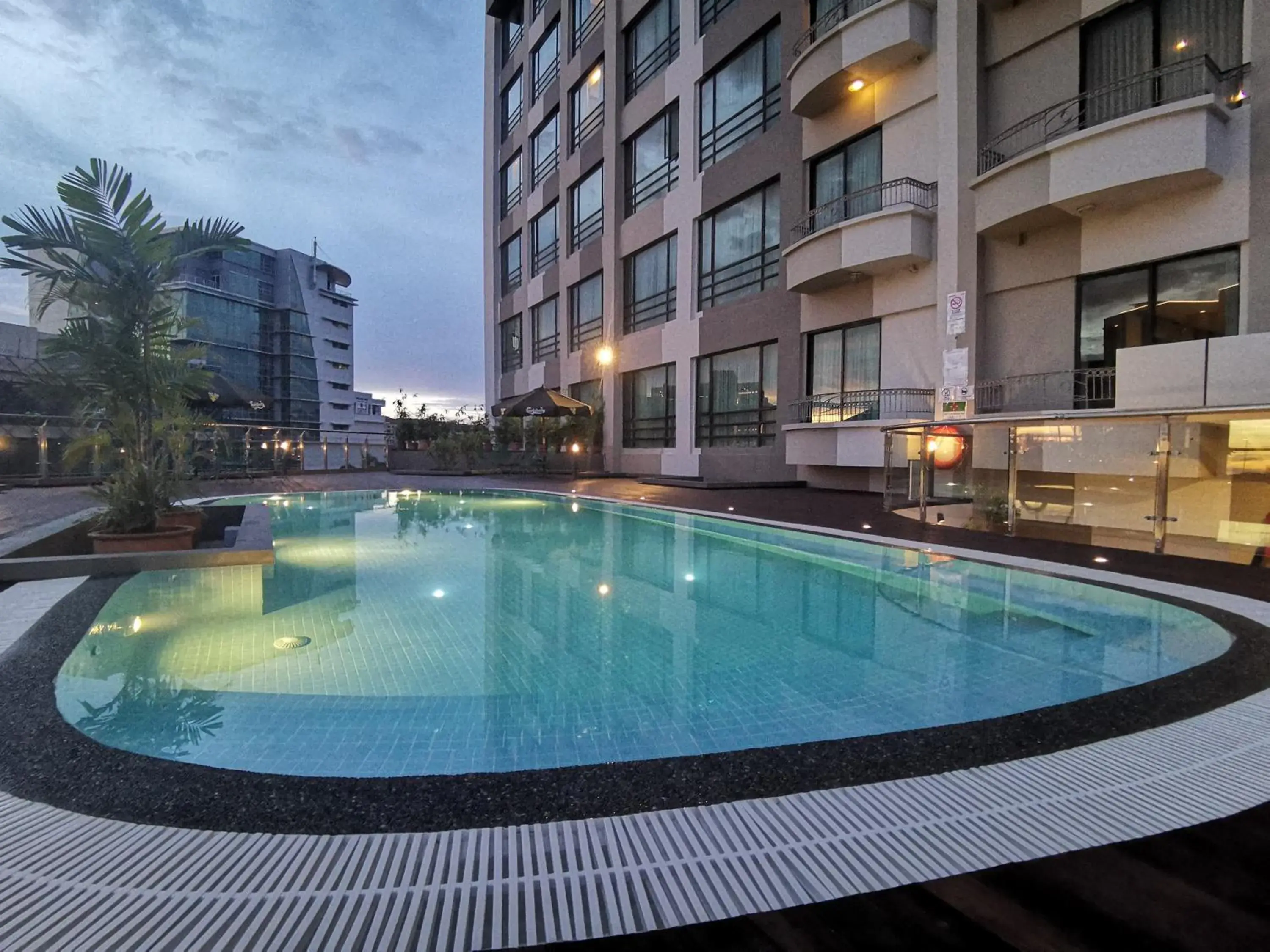 Swimming Pool in Sabah Oriental Hotel