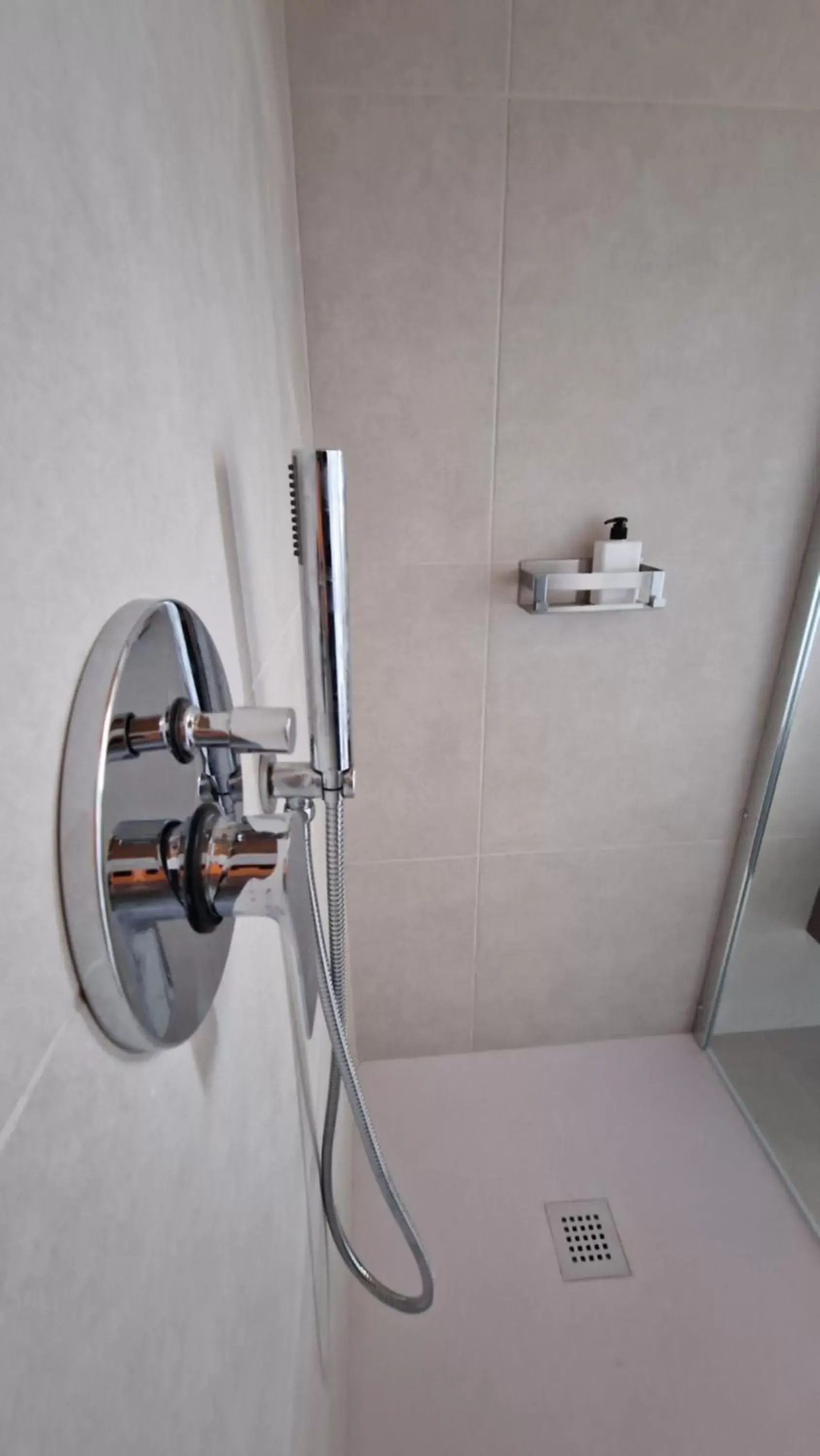 Shower, Bathroom in Casa Ossan