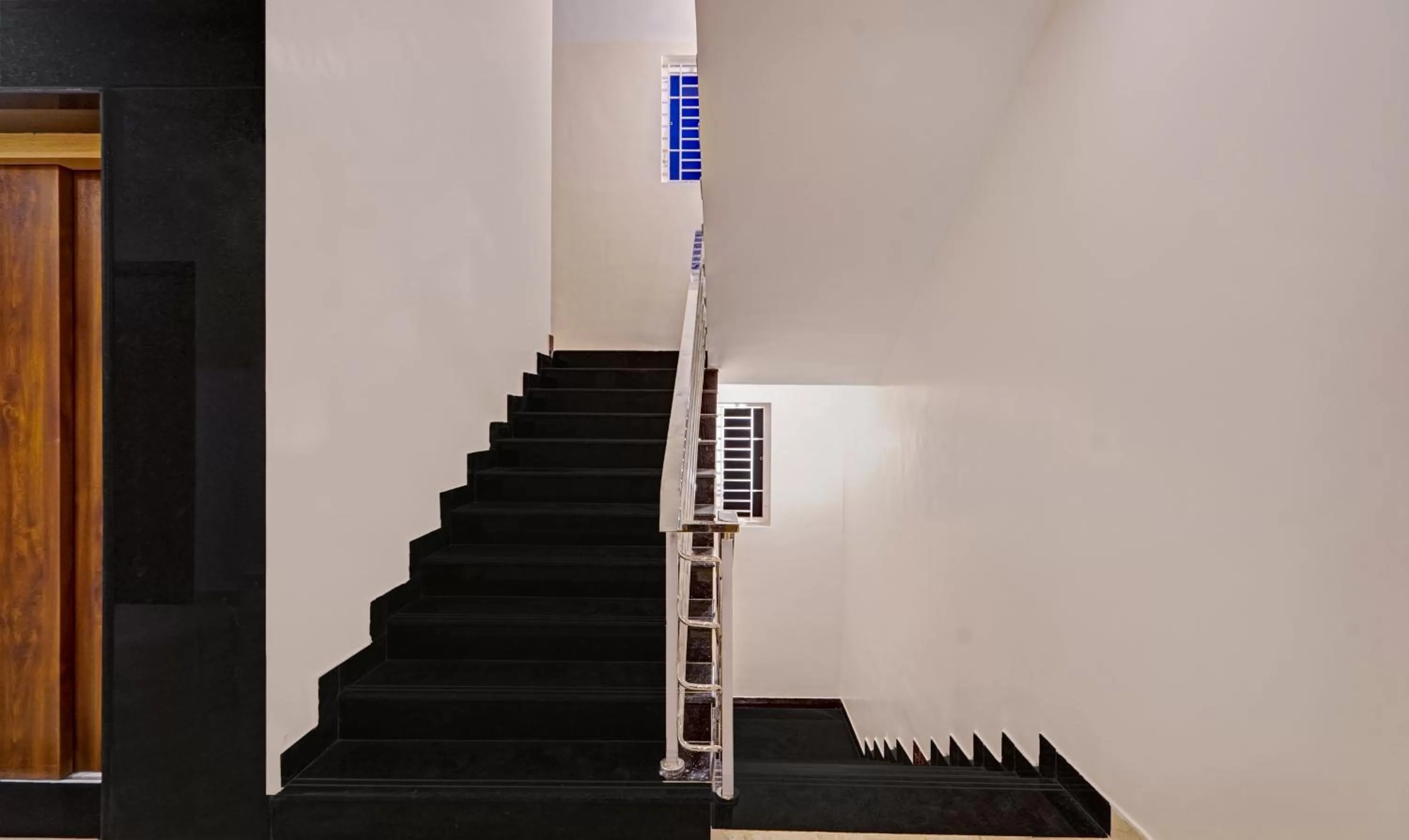 Lobby or reception in Itsy Hotels Elite Inn