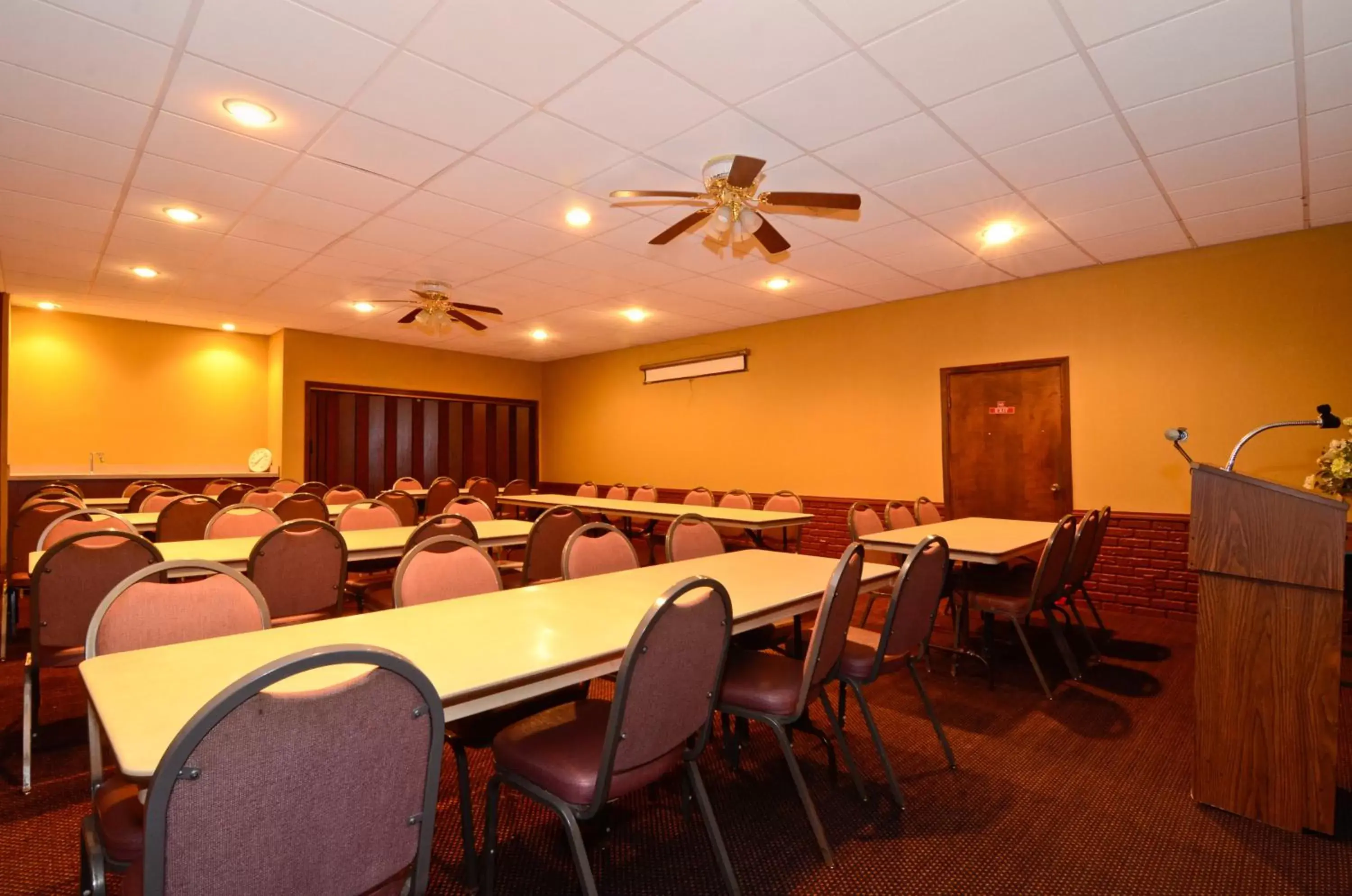 Americas Best Value Inn Iola