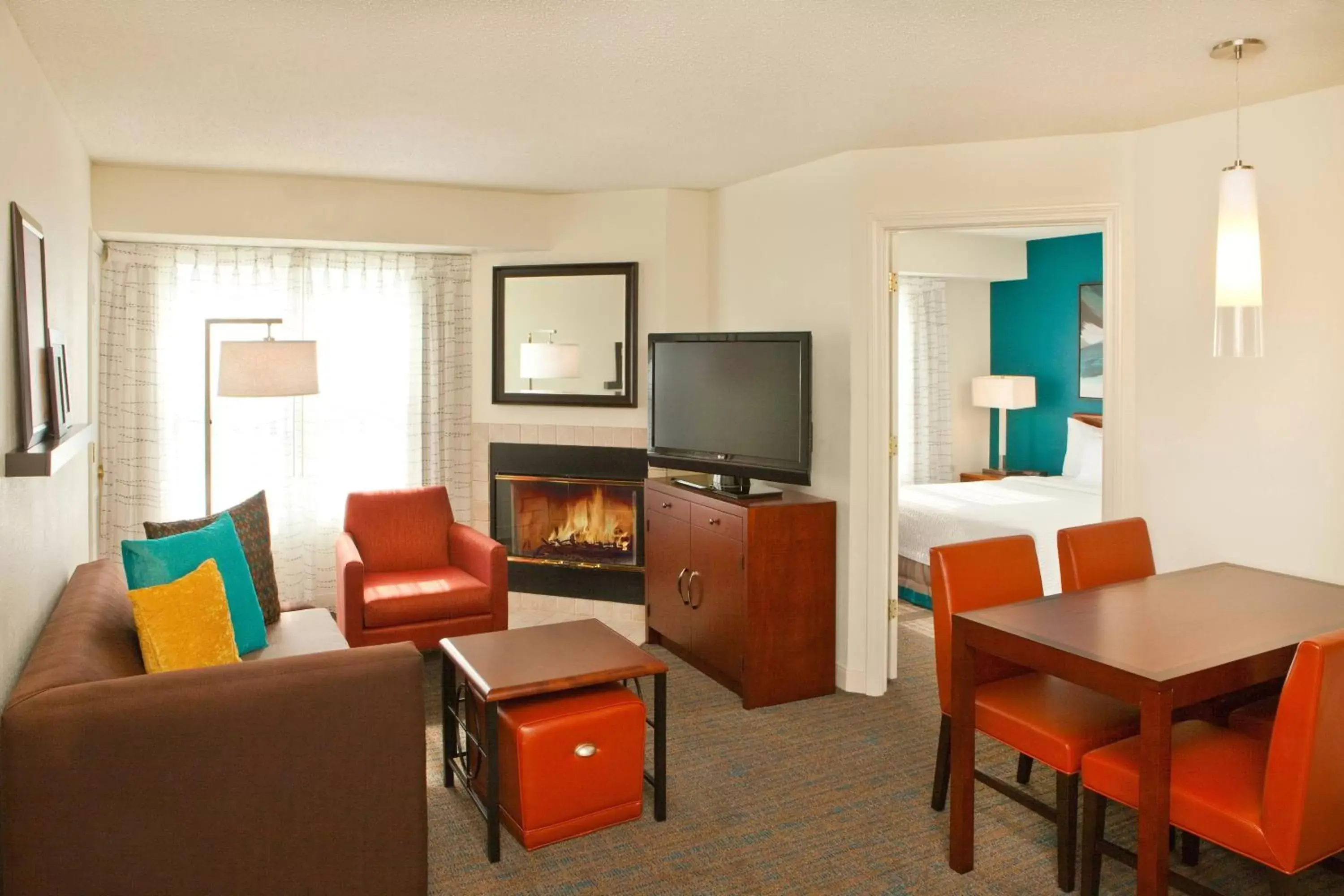 Bedroom, Seating Area in Residence Inn Hartford Manchester