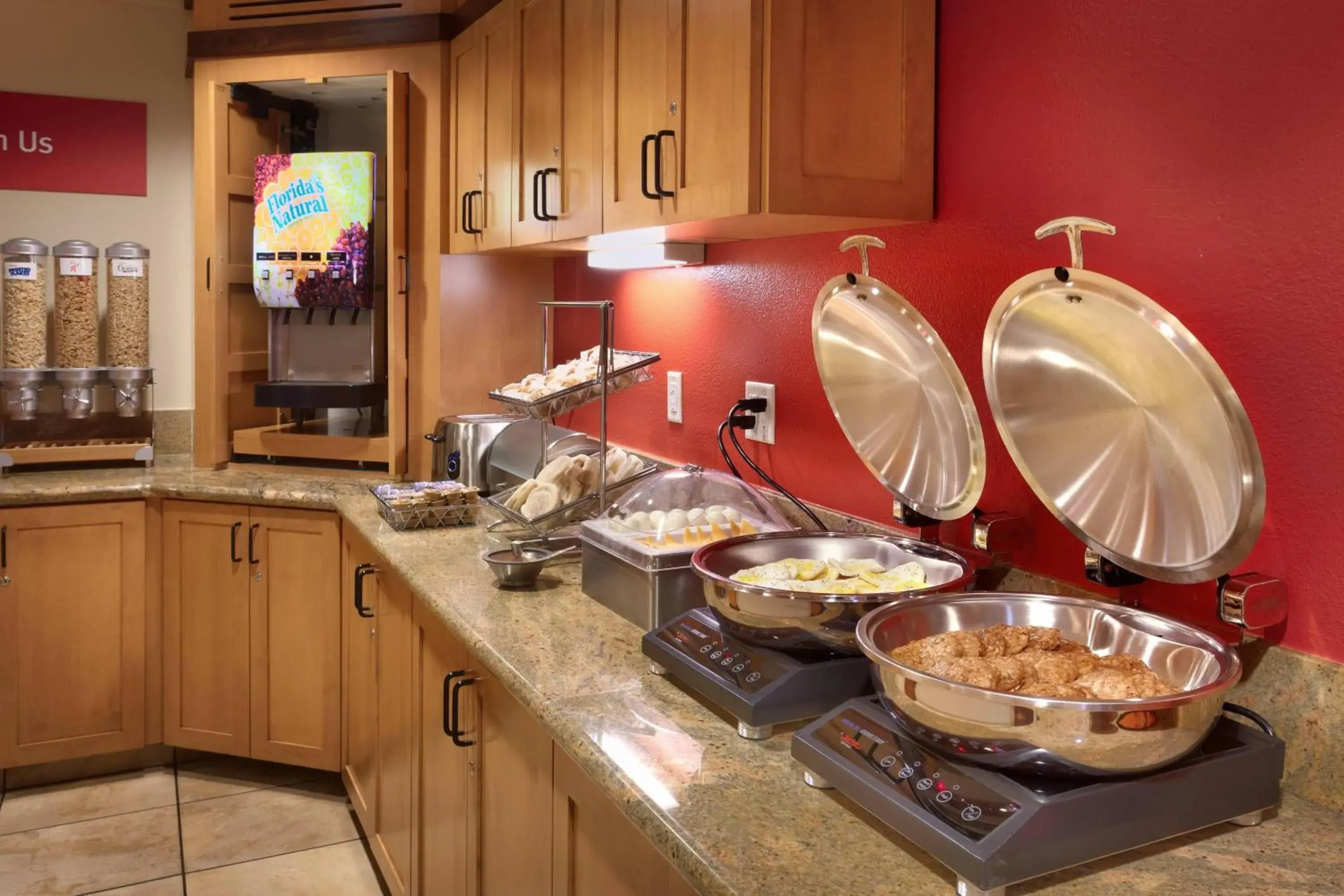 Breakfast, Kitchen/Kitchenette in TownePlace Suites by Marriott Yuma