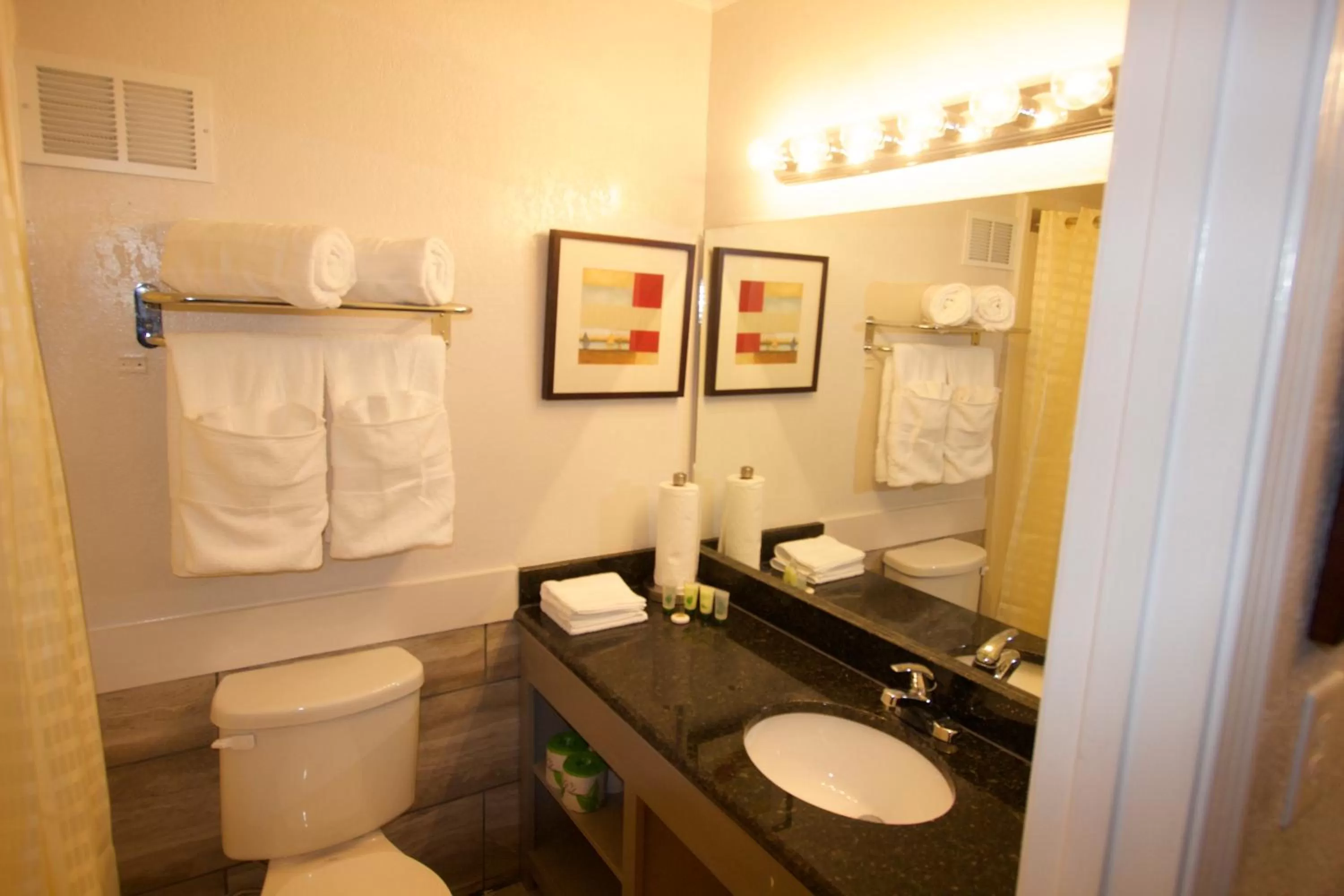 Luxury Suite King in At Home Inn & Suites