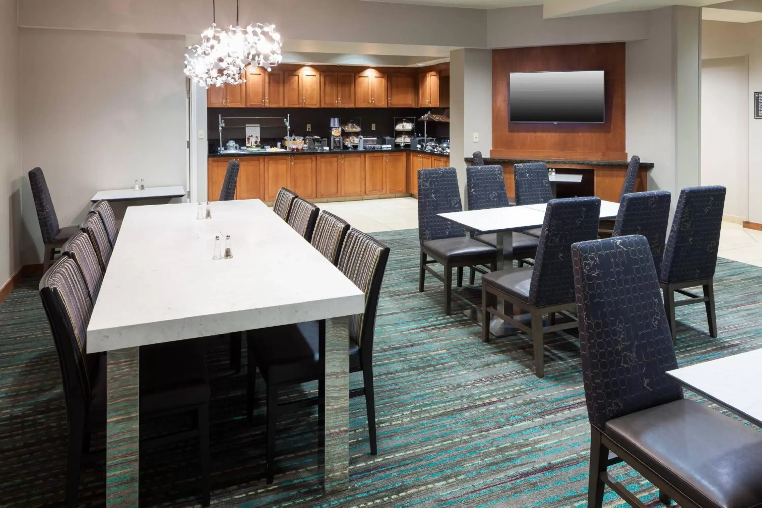 Restaurant/Places to Eat in Residence Inn Phoenix North Happy Valley