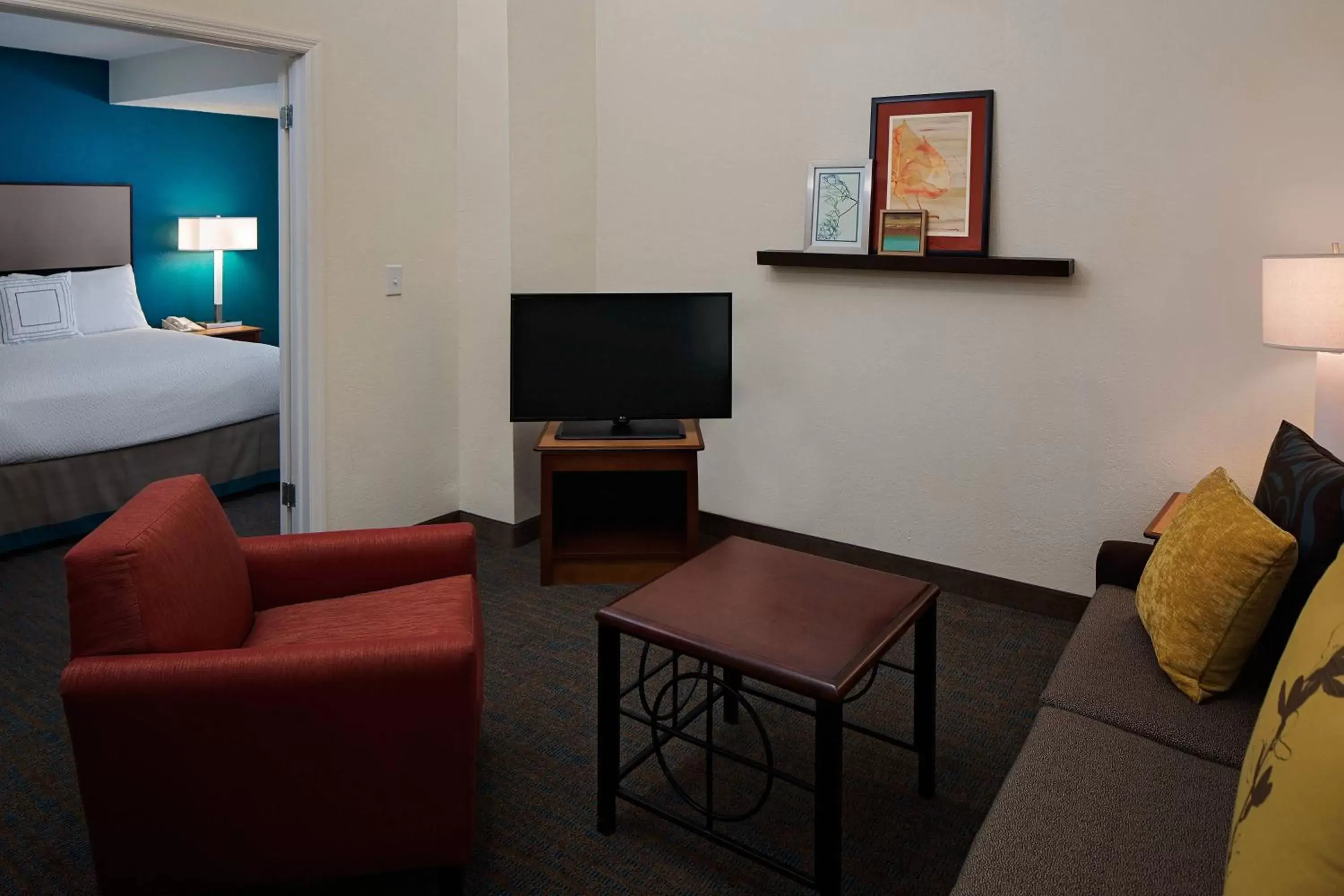 Living room, Seating Area in Residence Inn Richmond West End