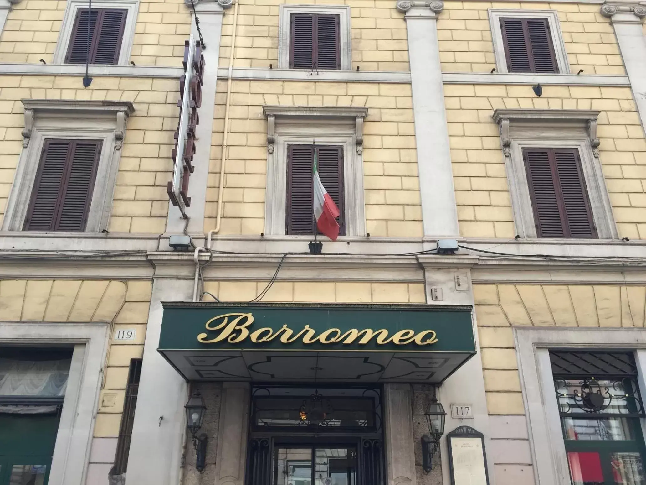 Floor plan, Facade/Entrance in Hotel Borromeo