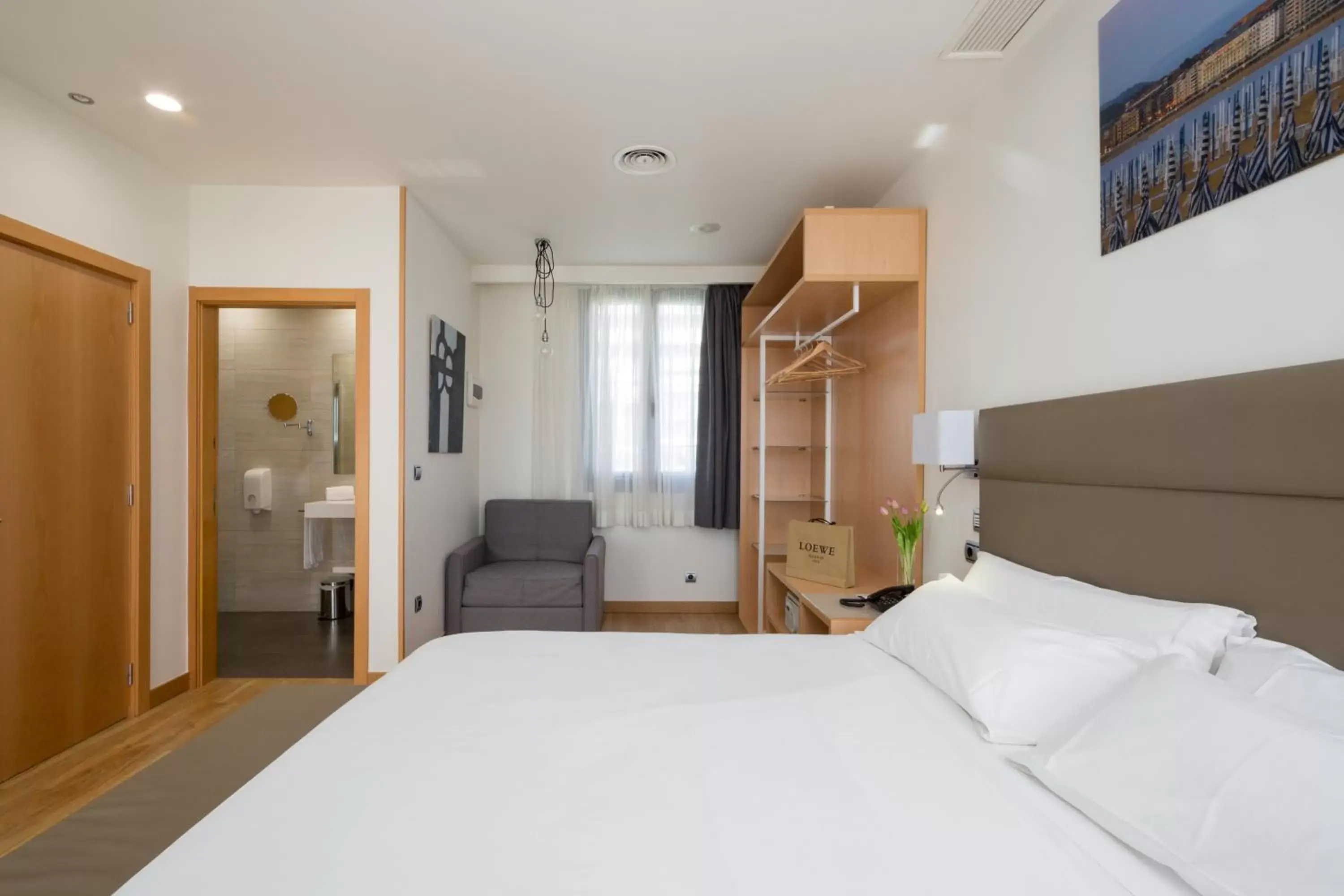 Photo of the whole room, Bed in Hotel Palacio de Aiete Photo of the whole room, Bed in Hotel Palacio de Aiete