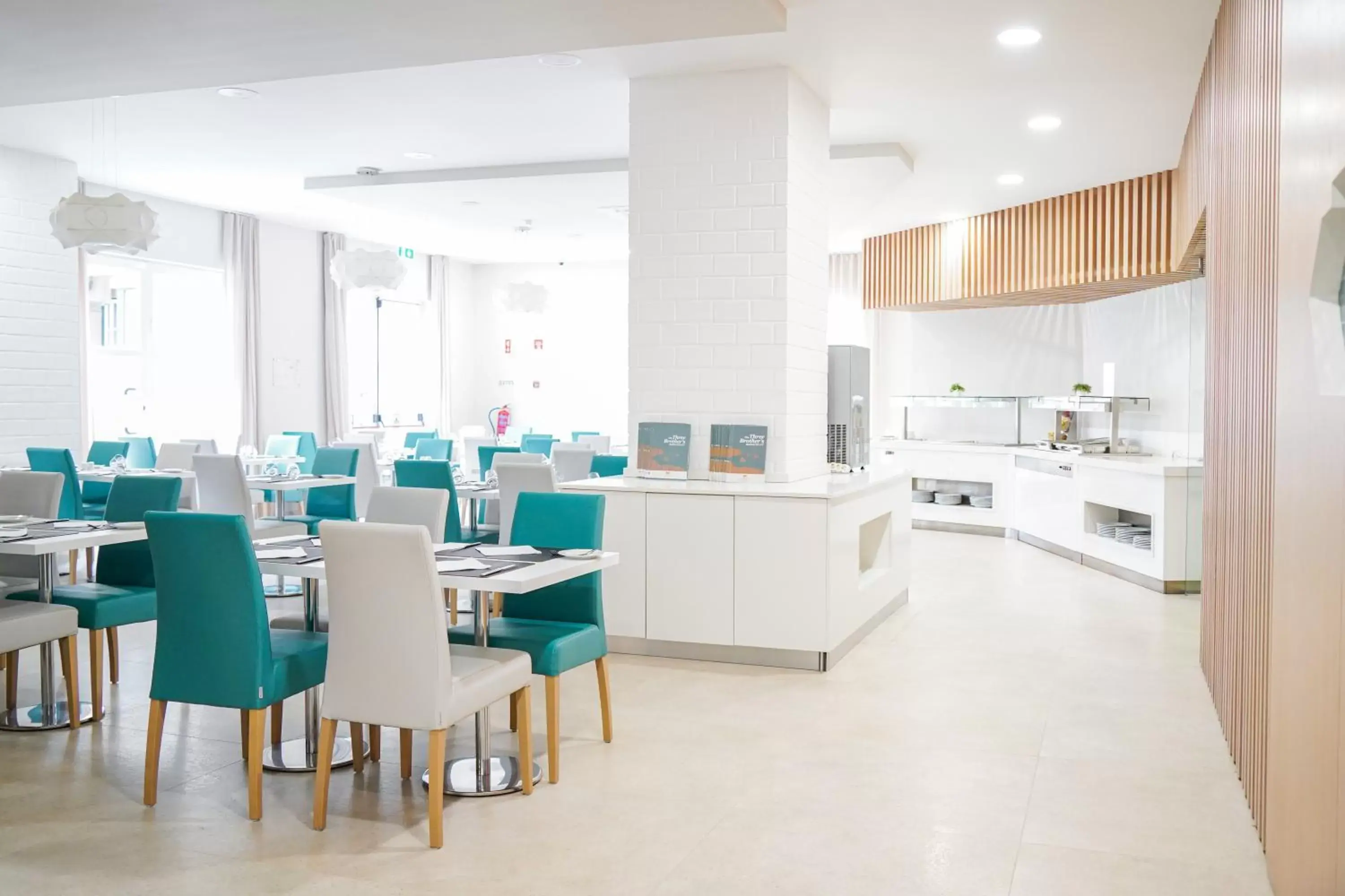 Restaurant/places to eat in Vitors Plaza Restaurant/places to eat in Vitors Plaza