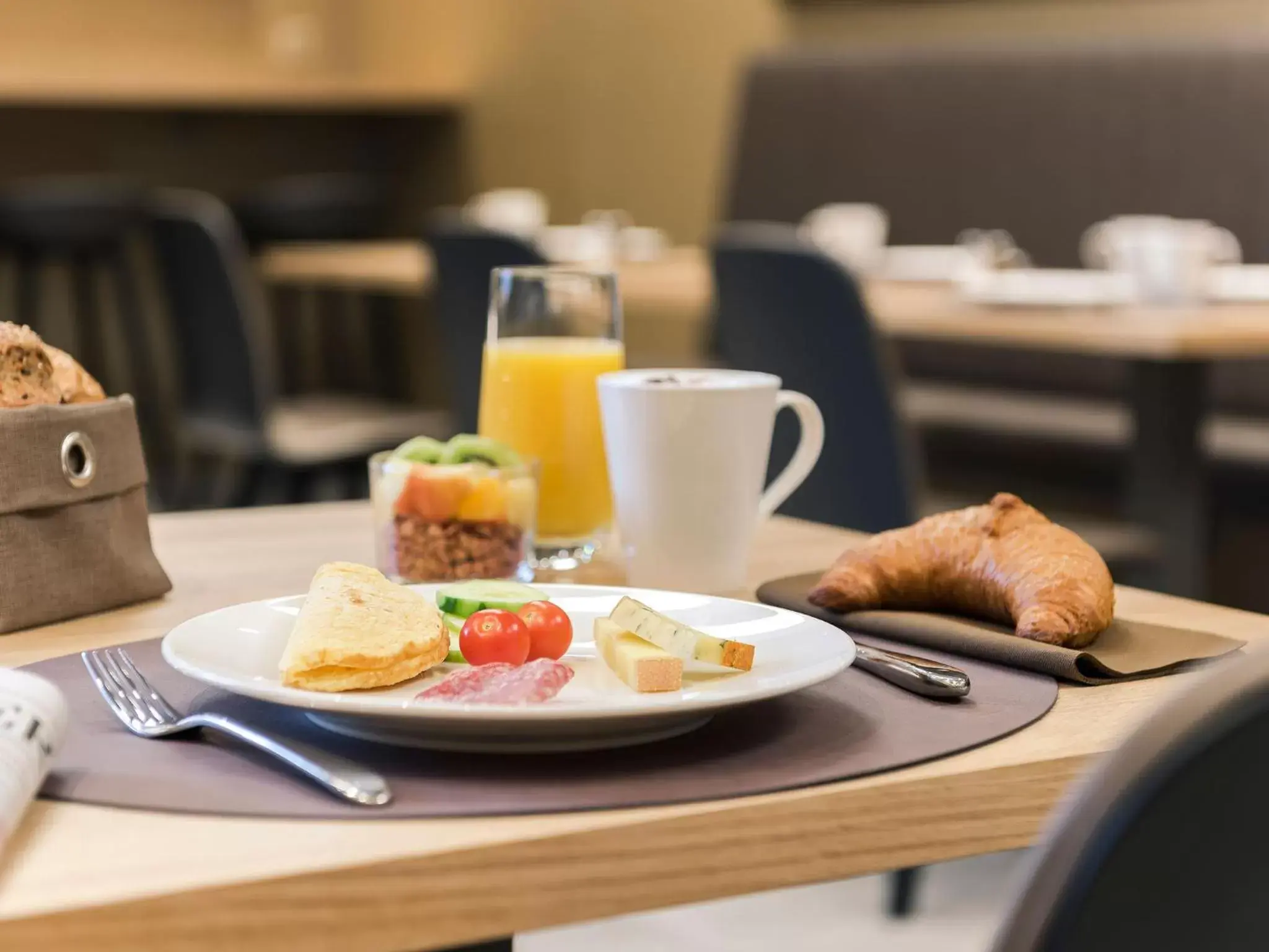 Buffet breakfast in Hotel Savoy