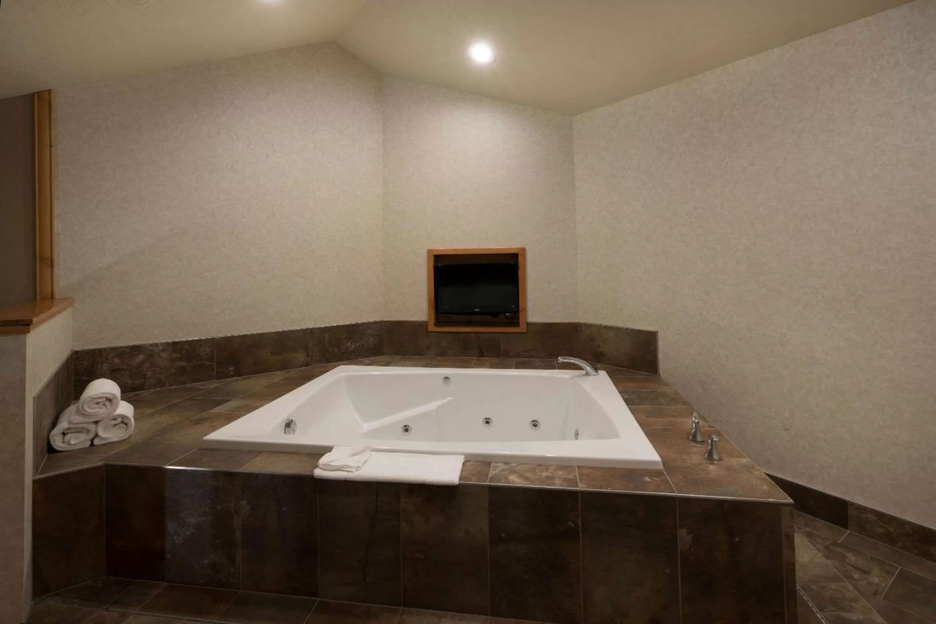 Photo of the whole room, Bathroom in La Quinta by Wyndham Idaho Falls/Ammon