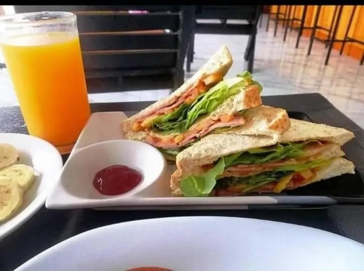 Restaurant/places to eat in Colorize Boutique Hotel