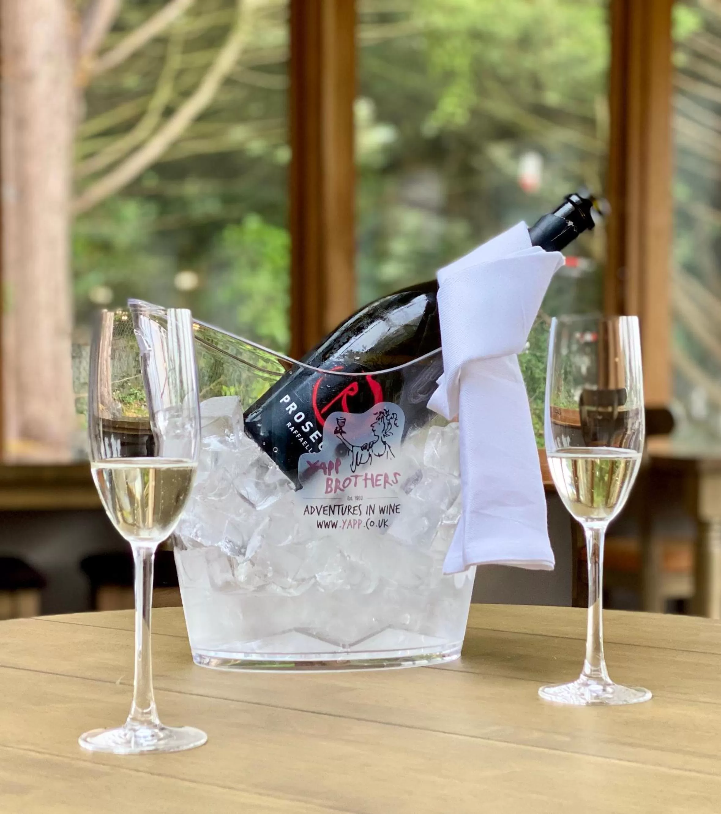 Alcoholic drinks in The Frampton Arms