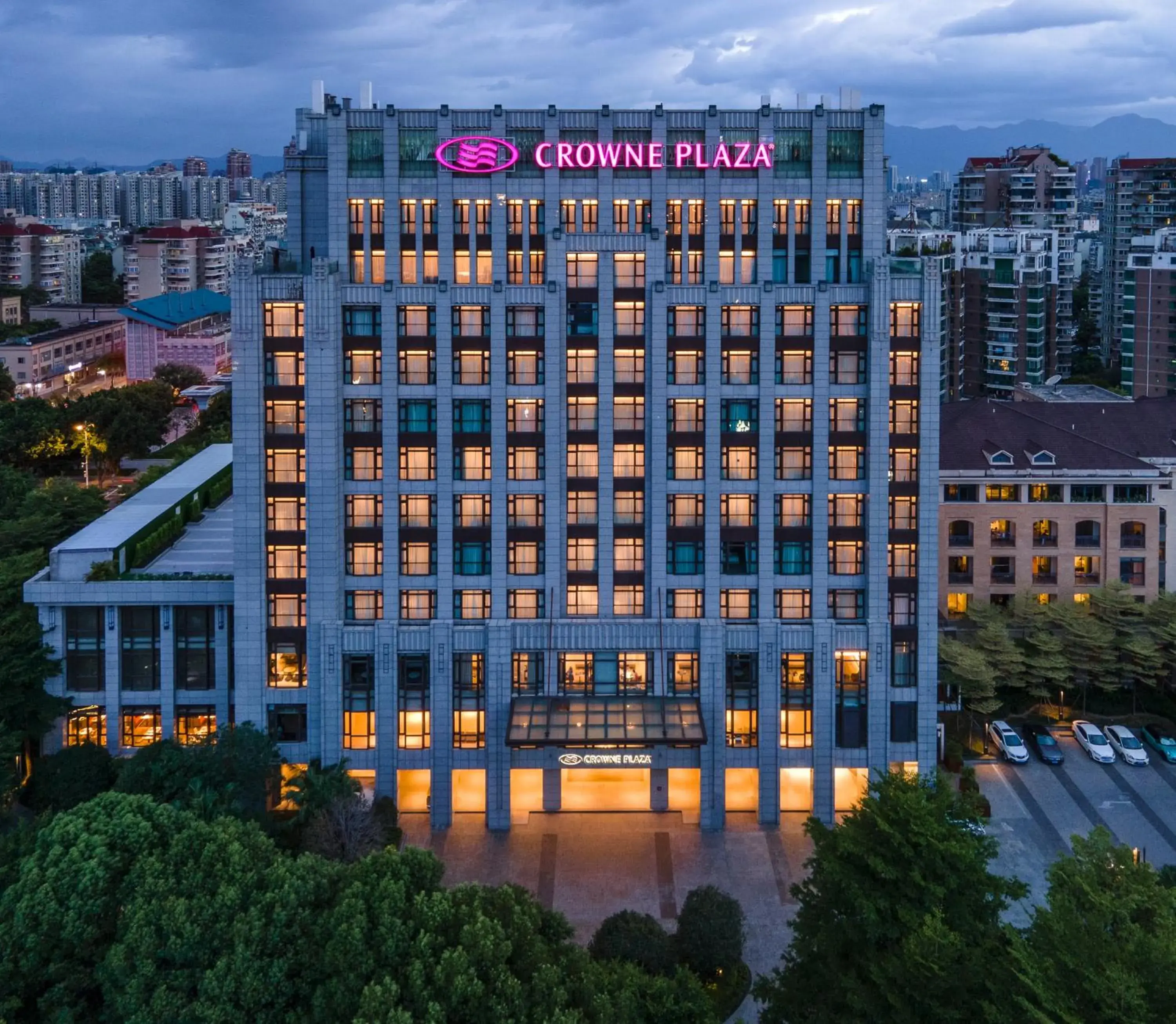Property building in Crowne Plaza Fuzhou South by IHG Property building in Crowne Plaza Fuzhou South by IHG