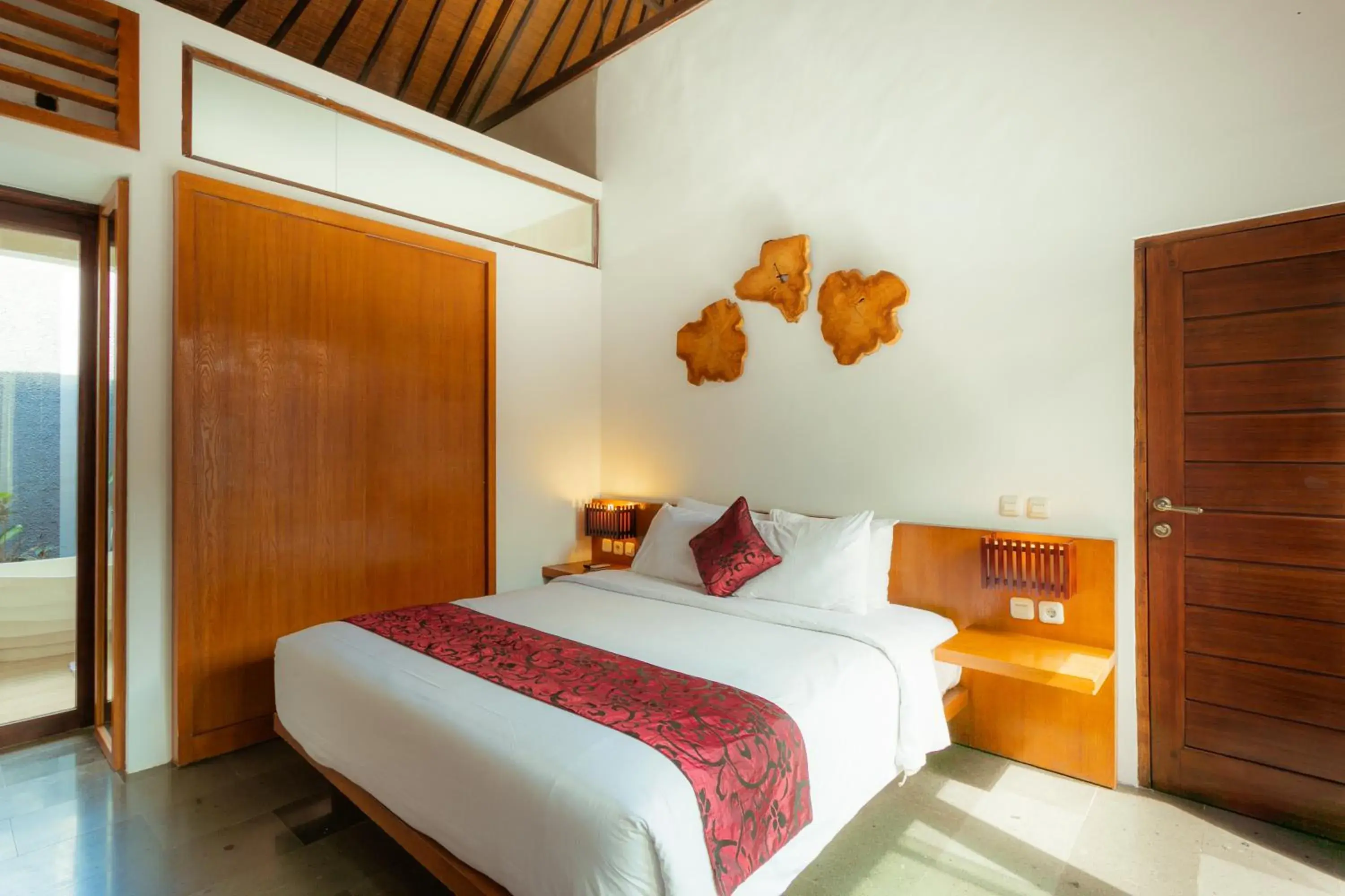 Bed in The Canggu Boutique Villas and Spa