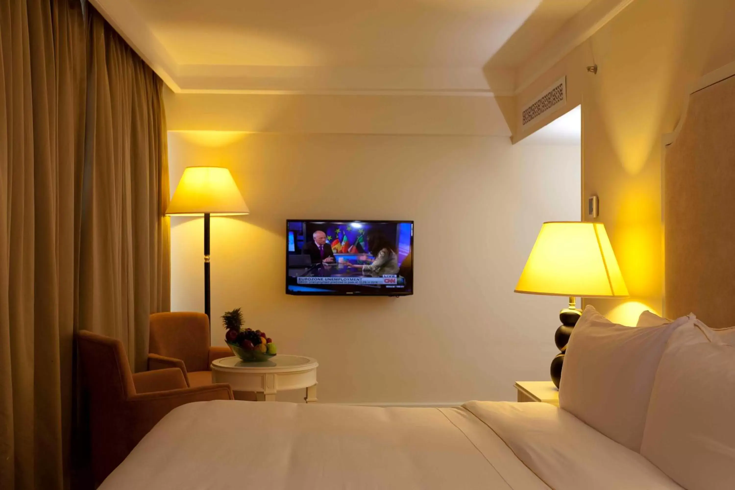 Bedroom, TV/Entertainment Center in The Kingsbury Colombo