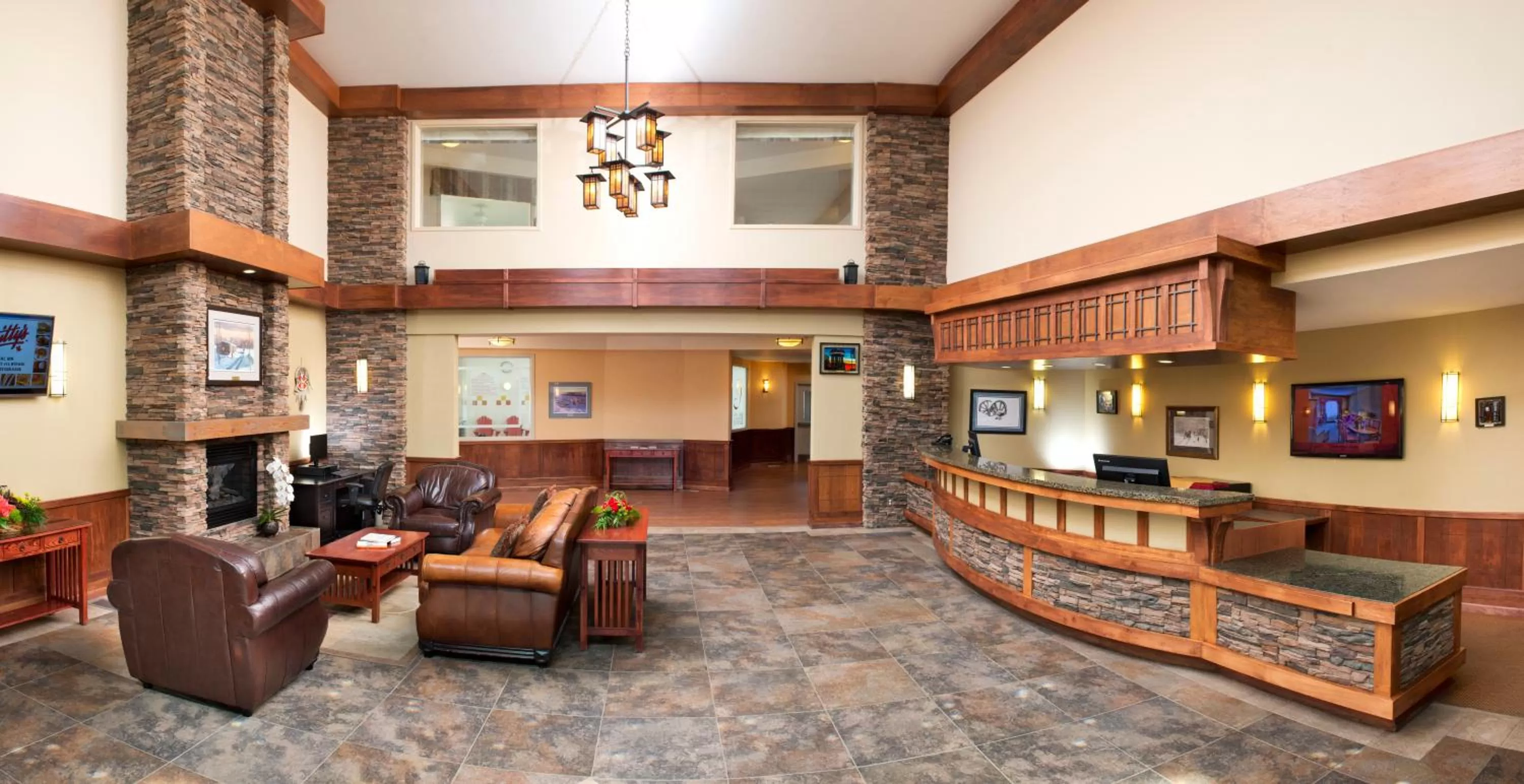 Lobby or reception in Gold Eagle Lodge
