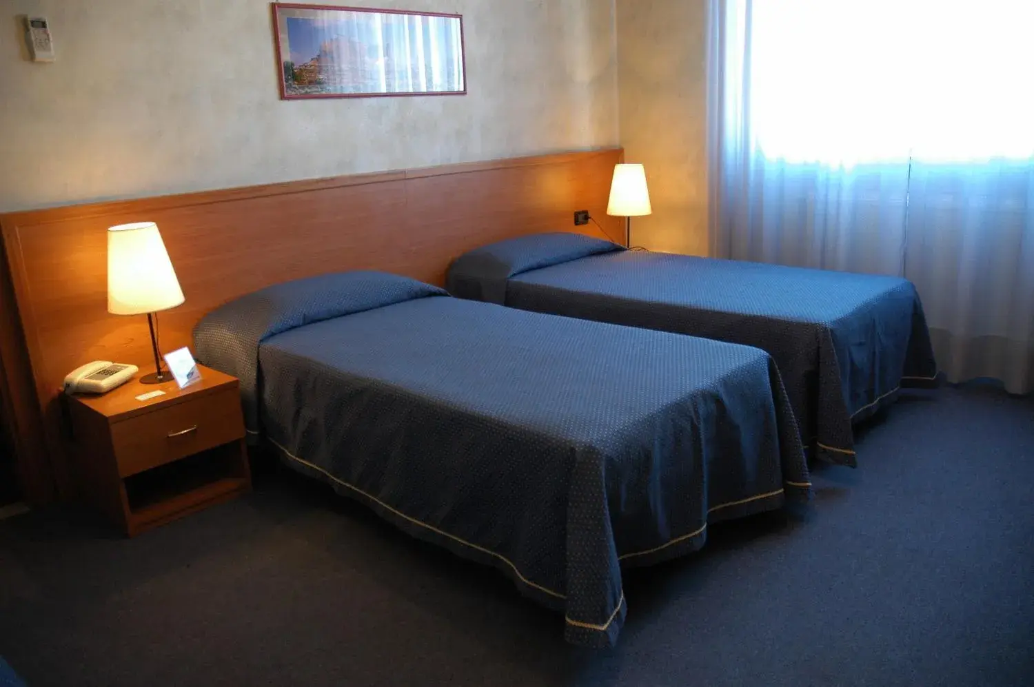 Photo of the whole room, Bed in Hotel Lincoln