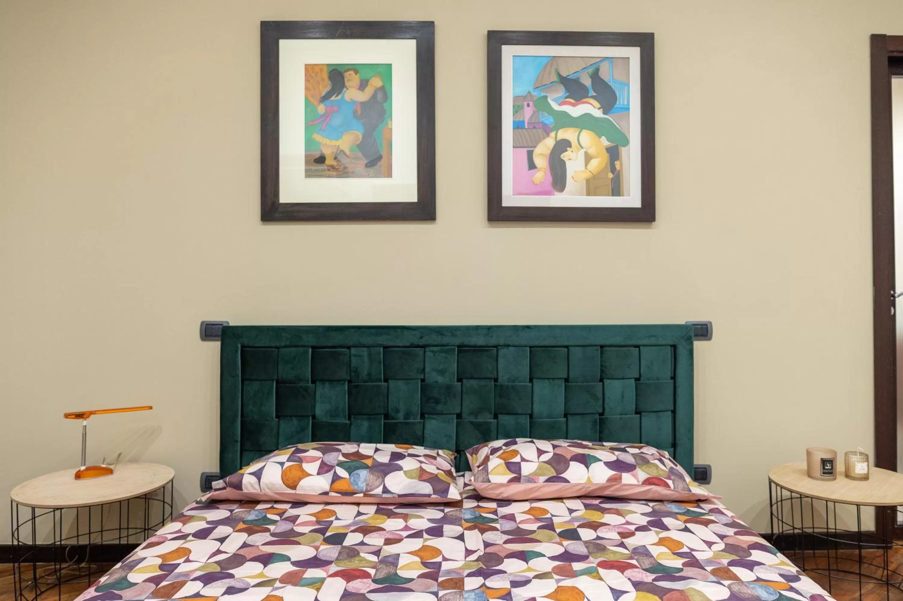 Bed in ROOMITO apartments