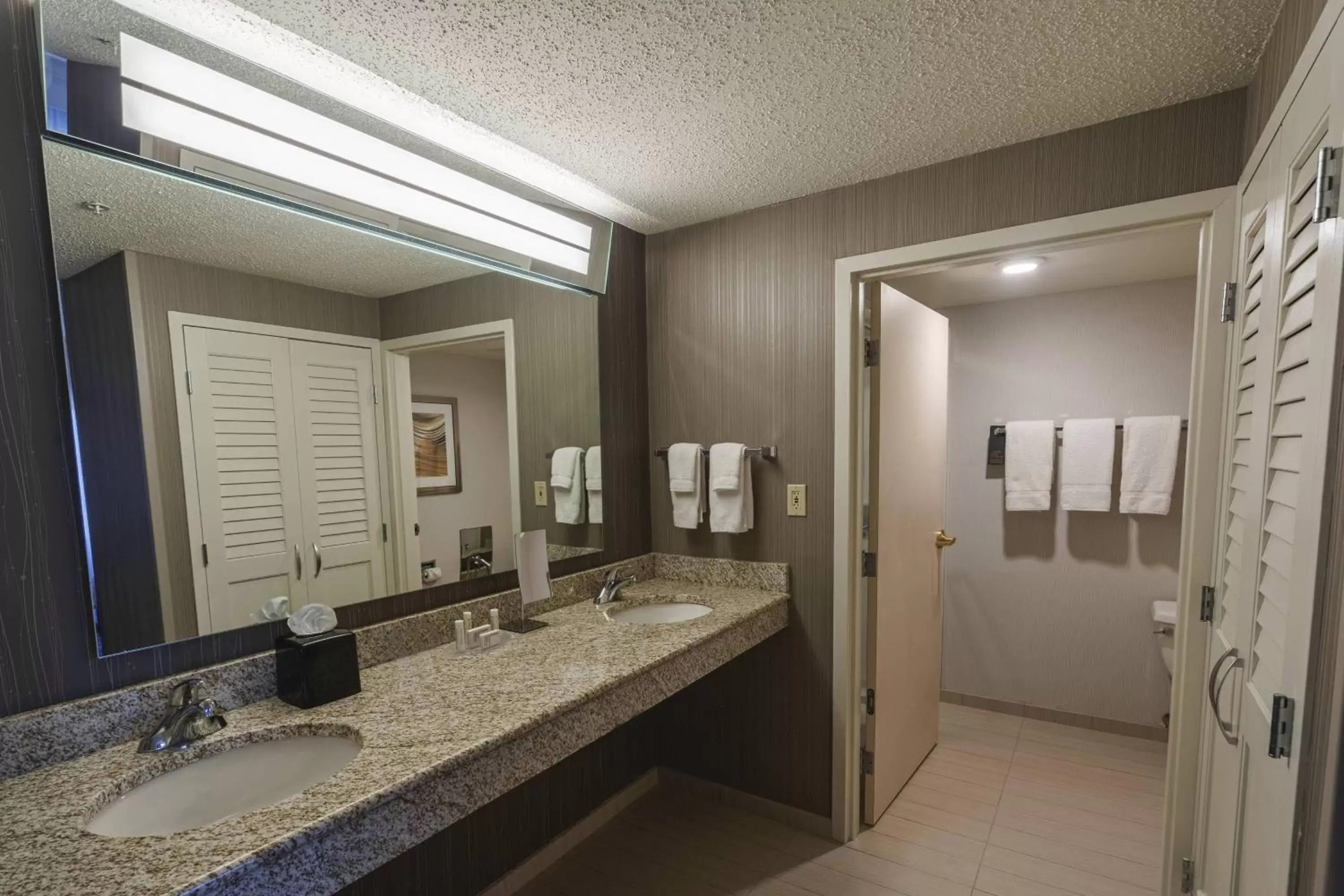 Bathroom in Courtyard by Marriott Cleveland Willoughby