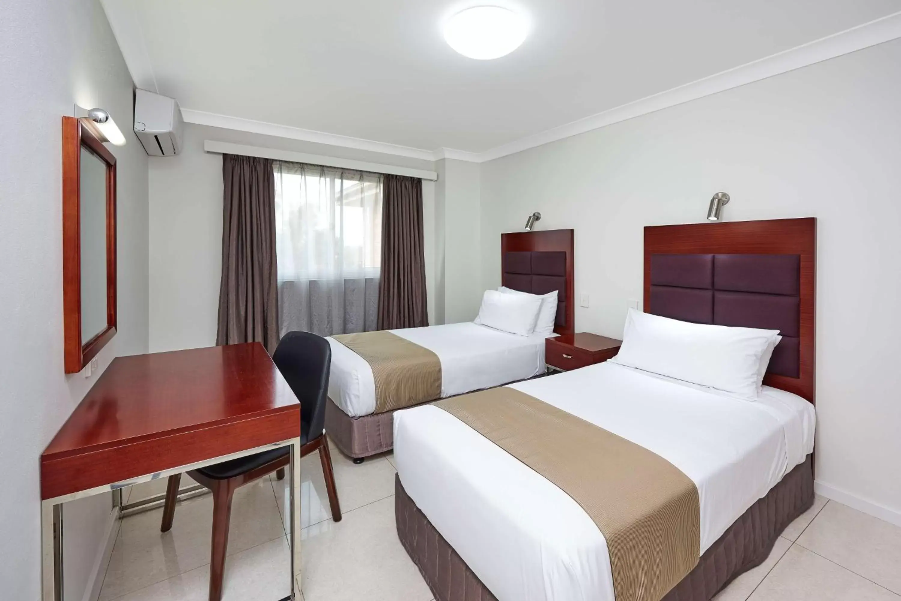 Bedroom, Bed in Best Western Casula Motor Inn