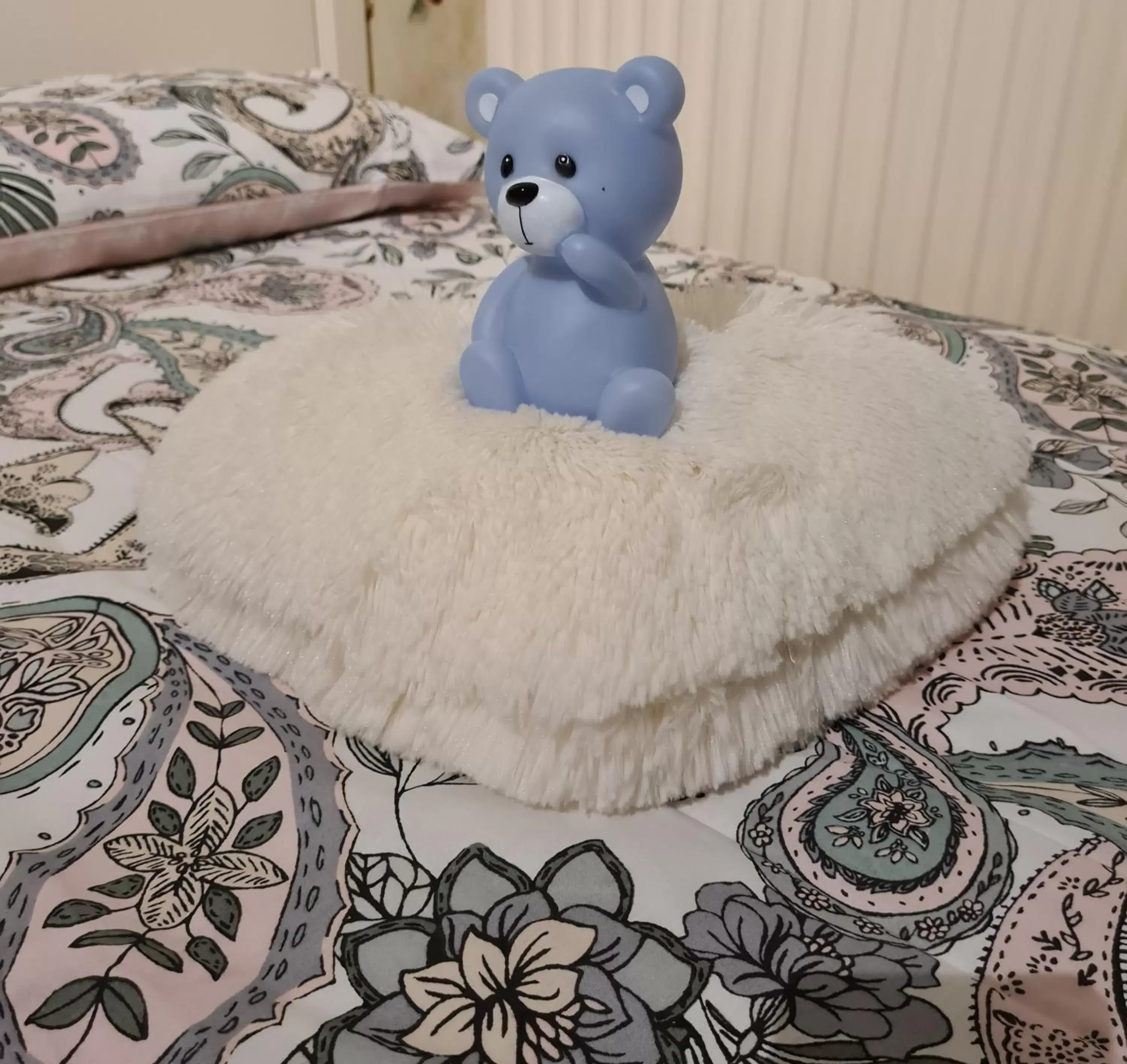 Deluxe Room (2 Adults + 1 Child) - single occupancy in La Rose Deluxe Room (2 Adults + 1 Child) - single occupancy in La Rose