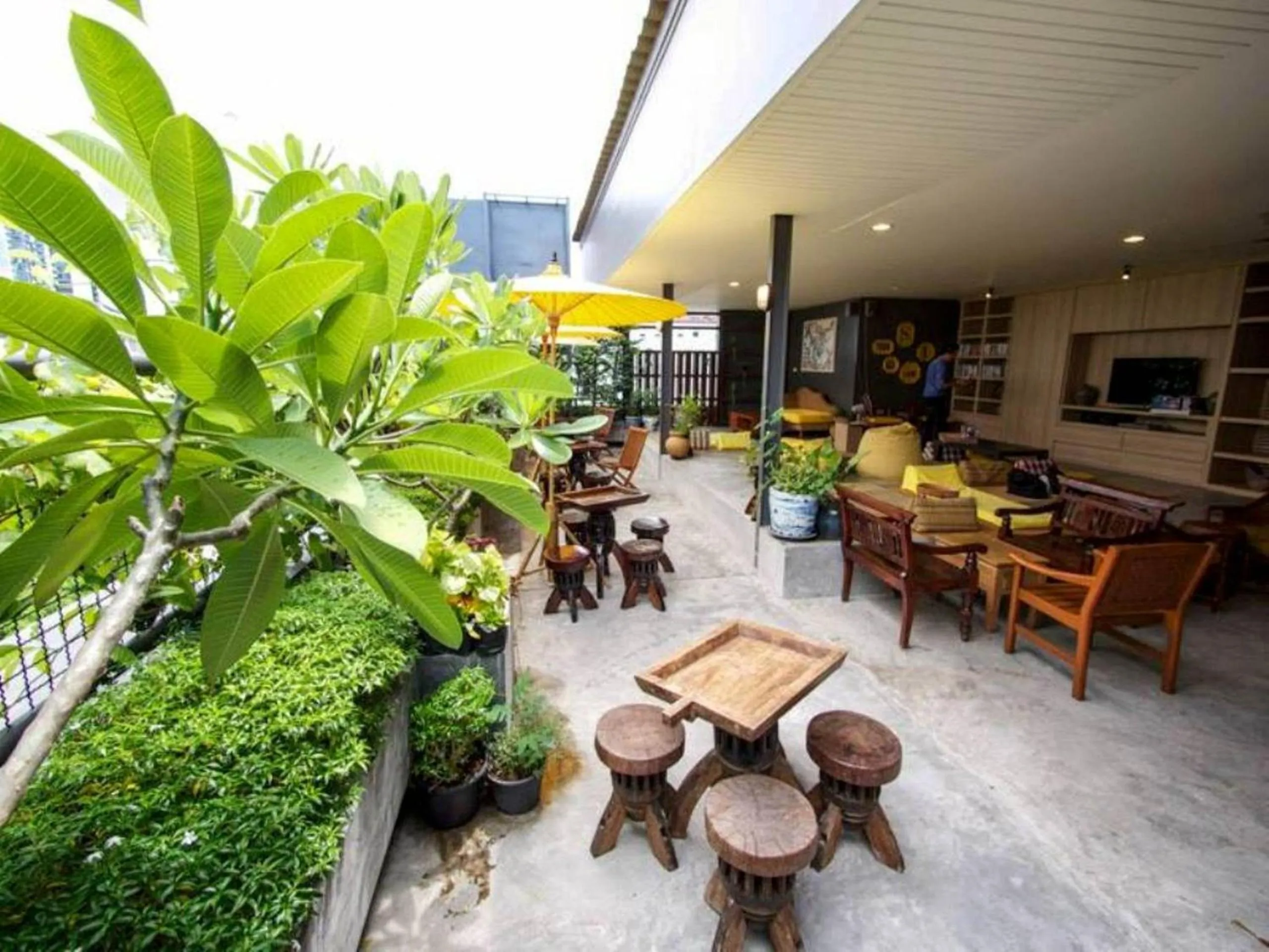 Lounge or bar in S1hostel Bangkok