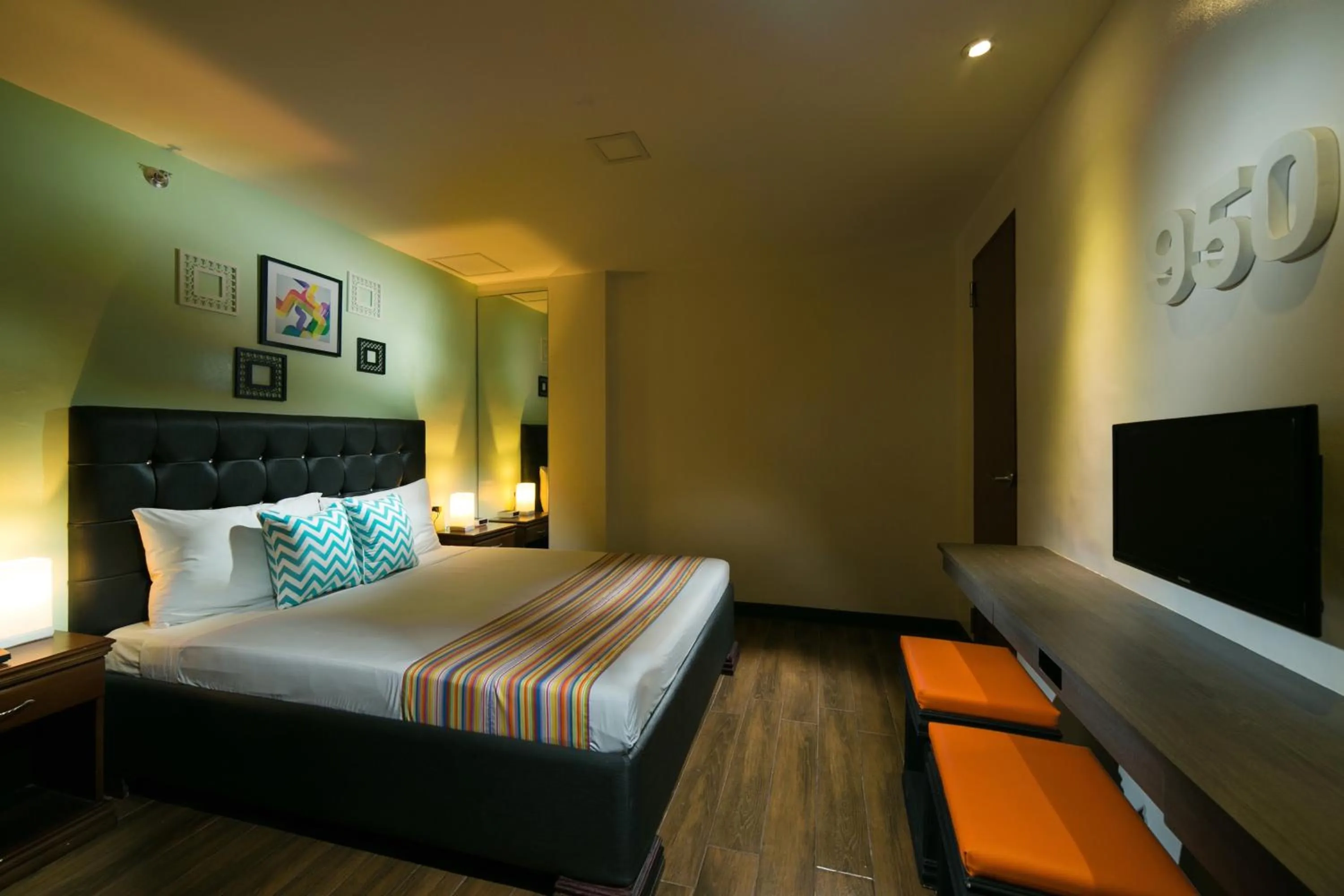 Standard Double Room in 950 Condotel