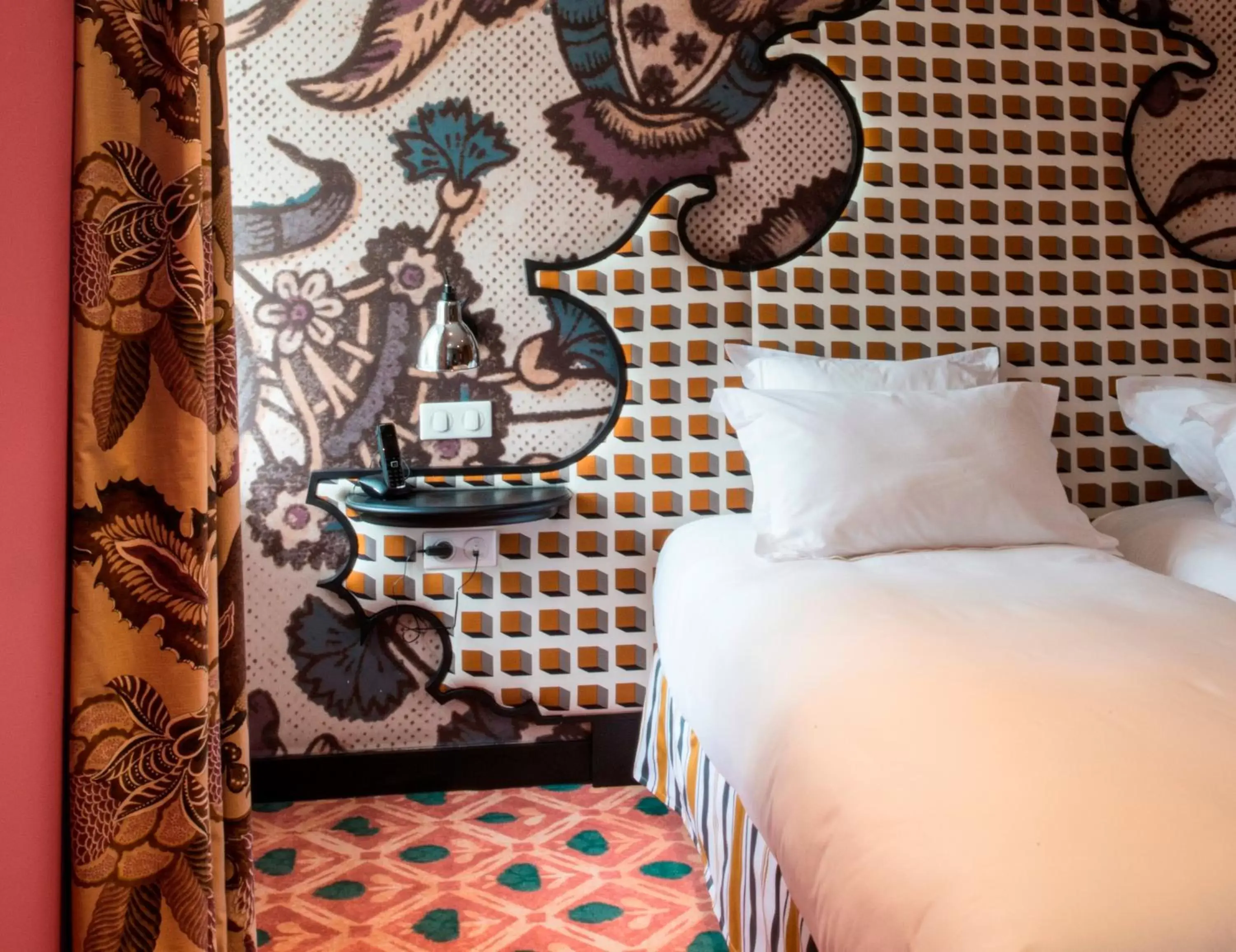 Bedroom, Bed in Hôtel & Spa Jules César Arles - MGallery Hotel Collection