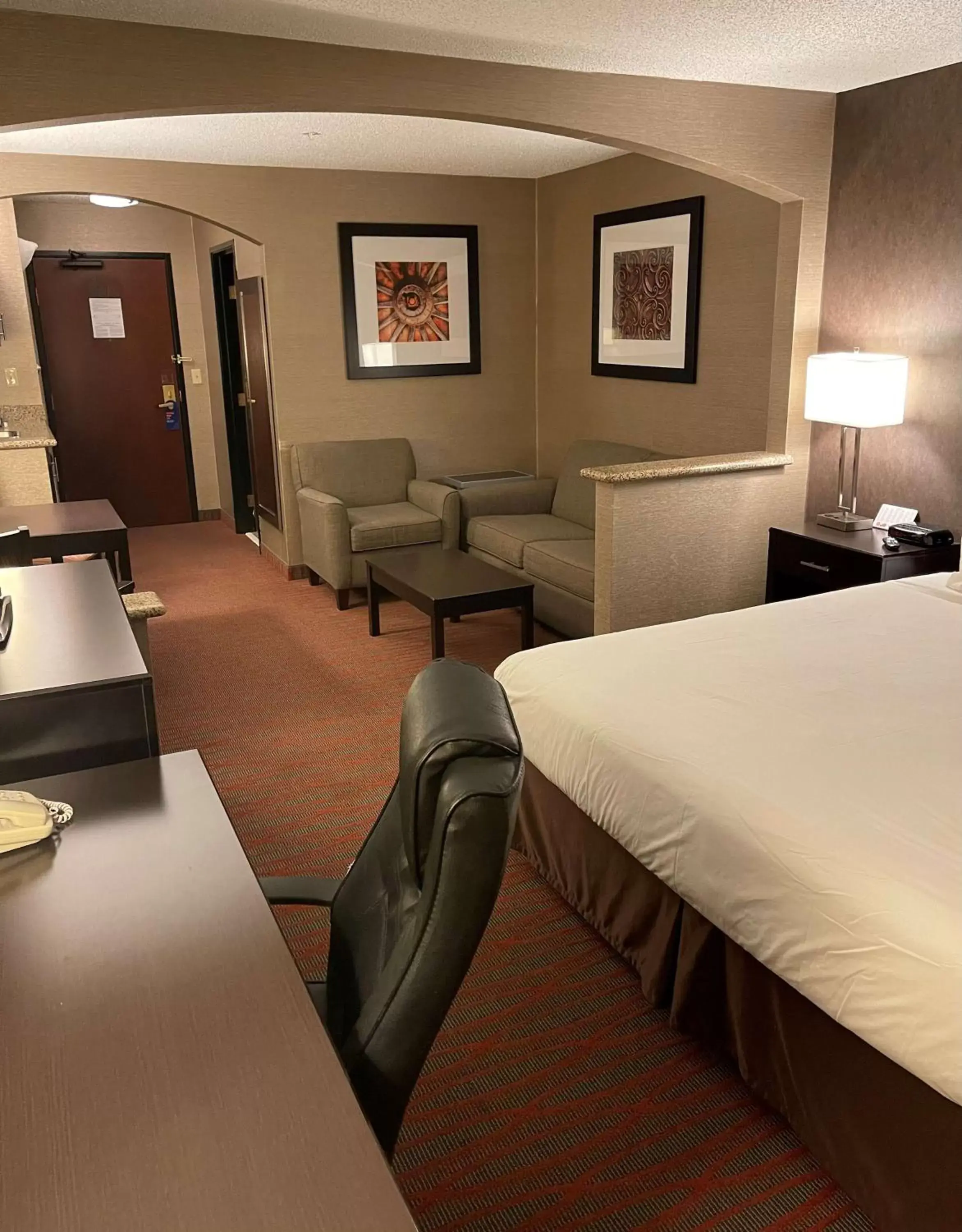 Photo of the whole room in Country Inn & Suites by Radisson, Garden City, KS