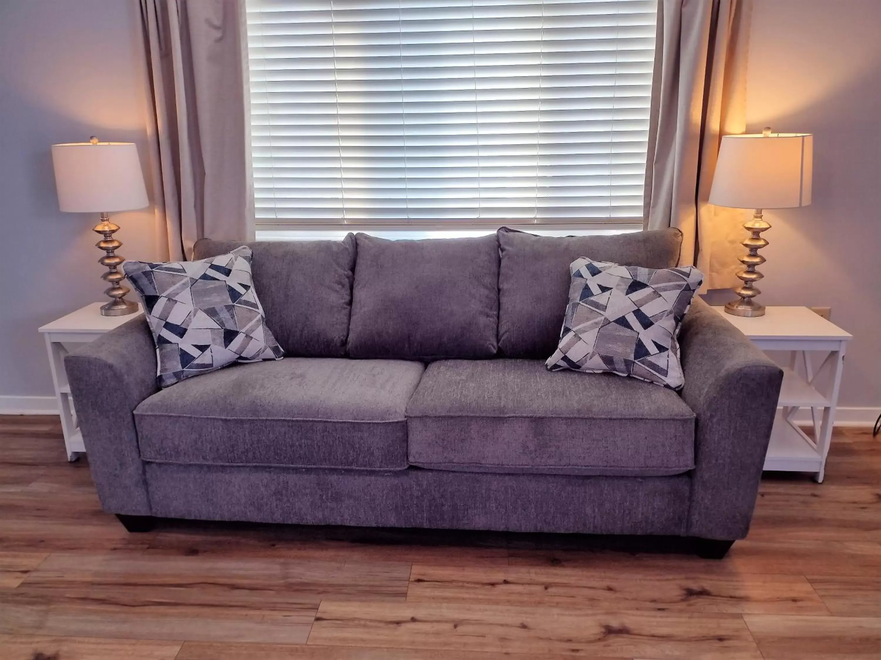 Living room, Seating Area in Sandpeddler Inn and Suites