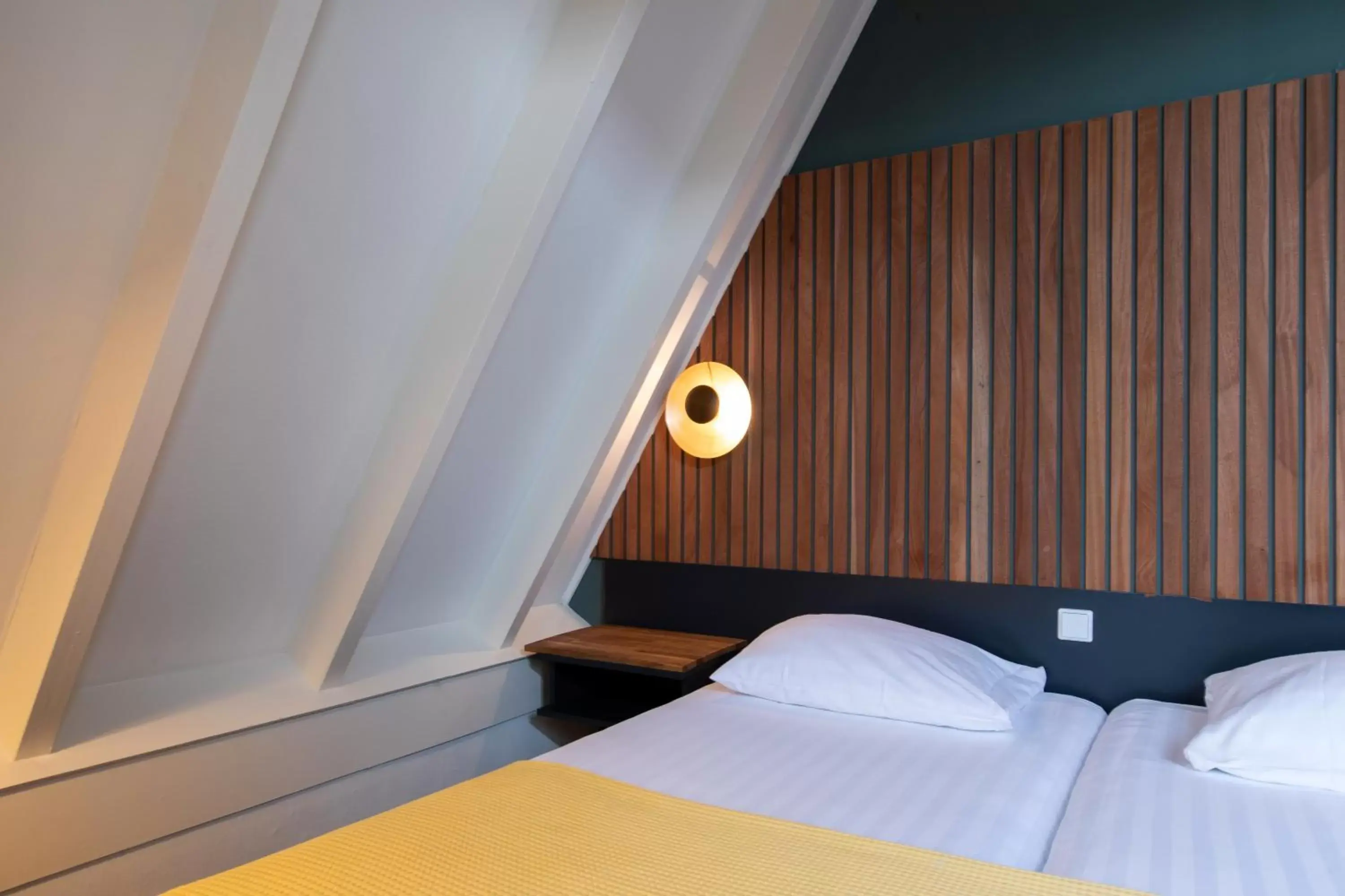 Bed in Hotel Café Restaurant De Posthoorn