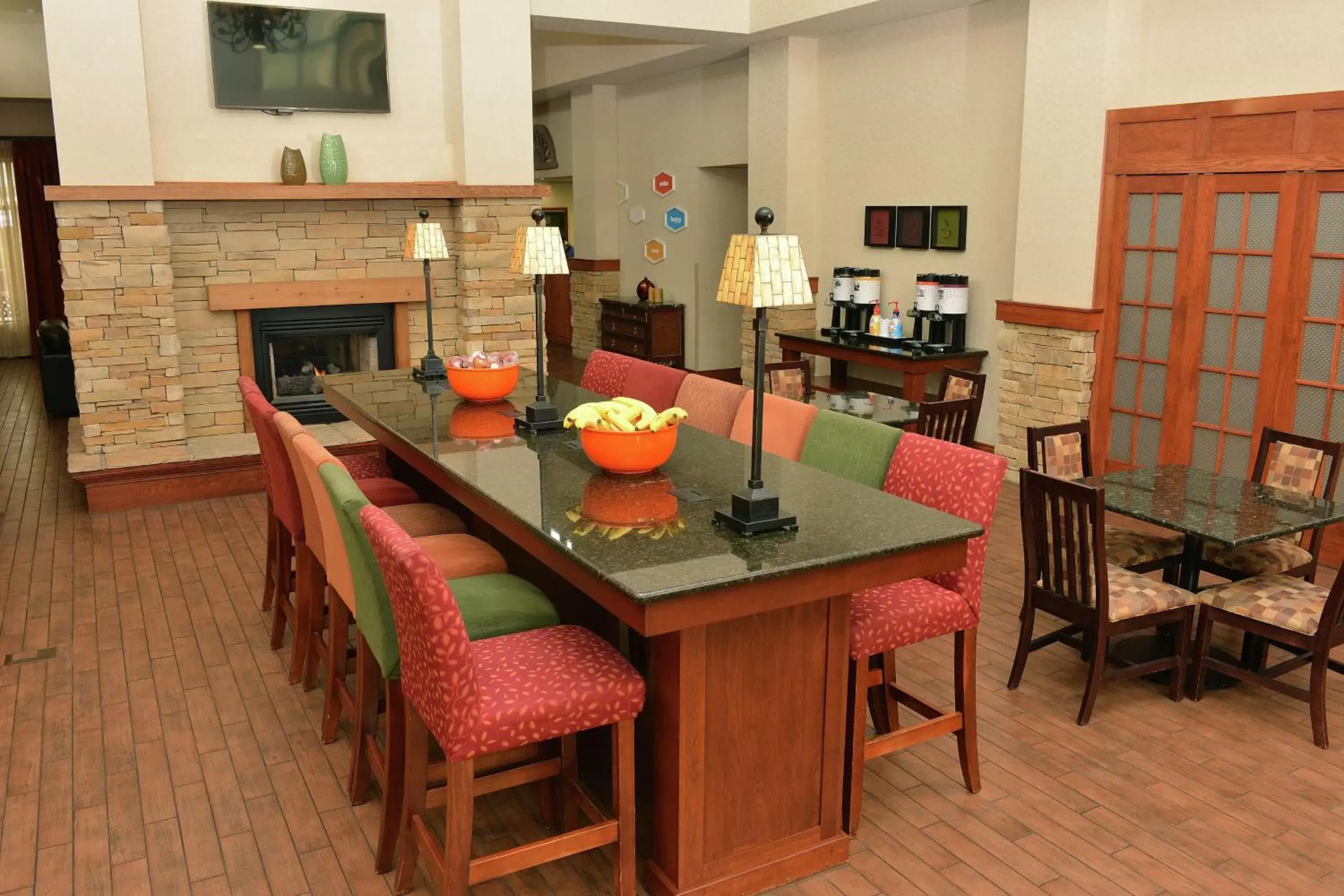 Lobby or reception, Dining Area in Hampton Inn & Suites Springfield
