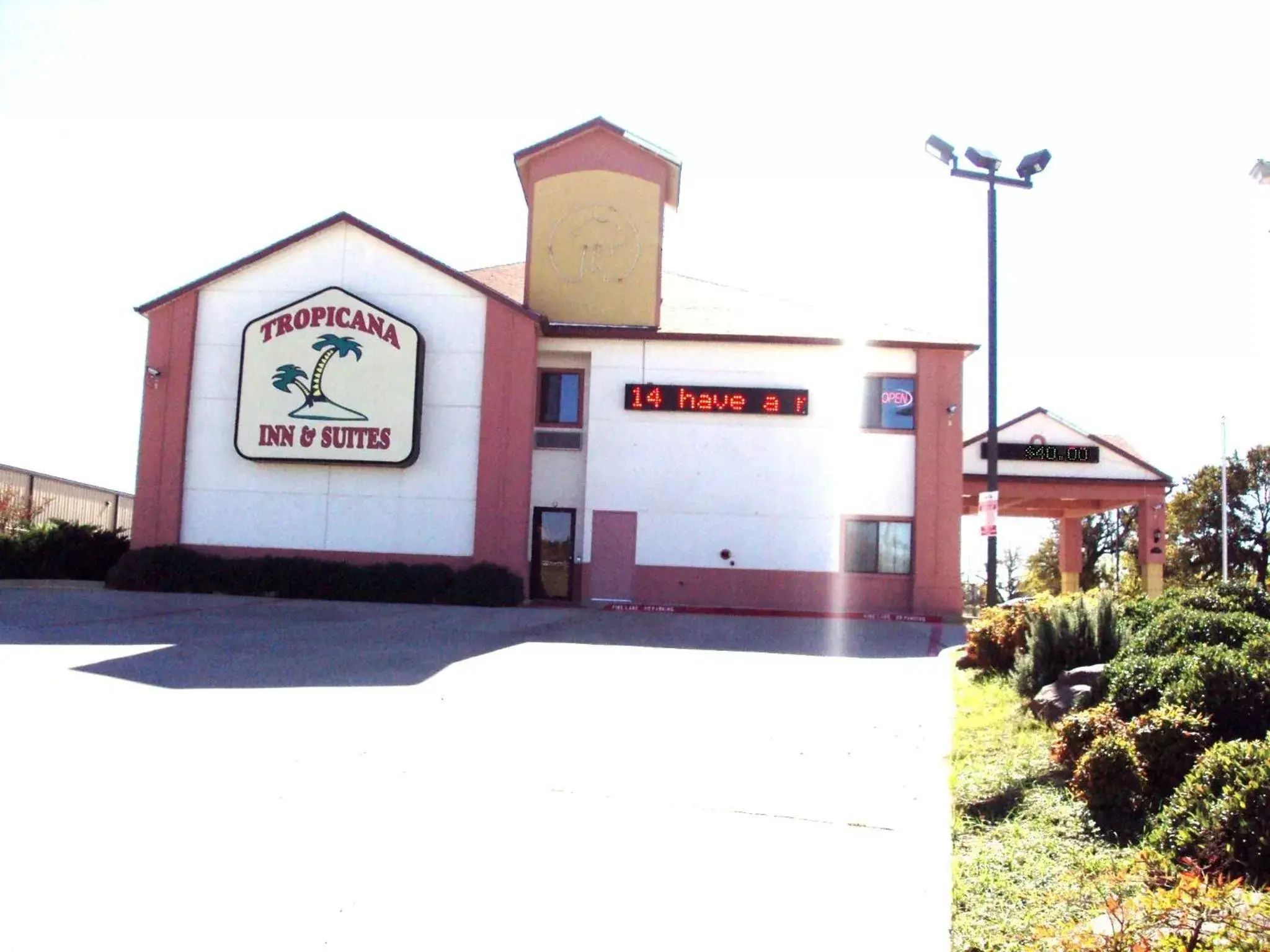 Facade/entrance, Property Building in Tropicana Inn and Suites