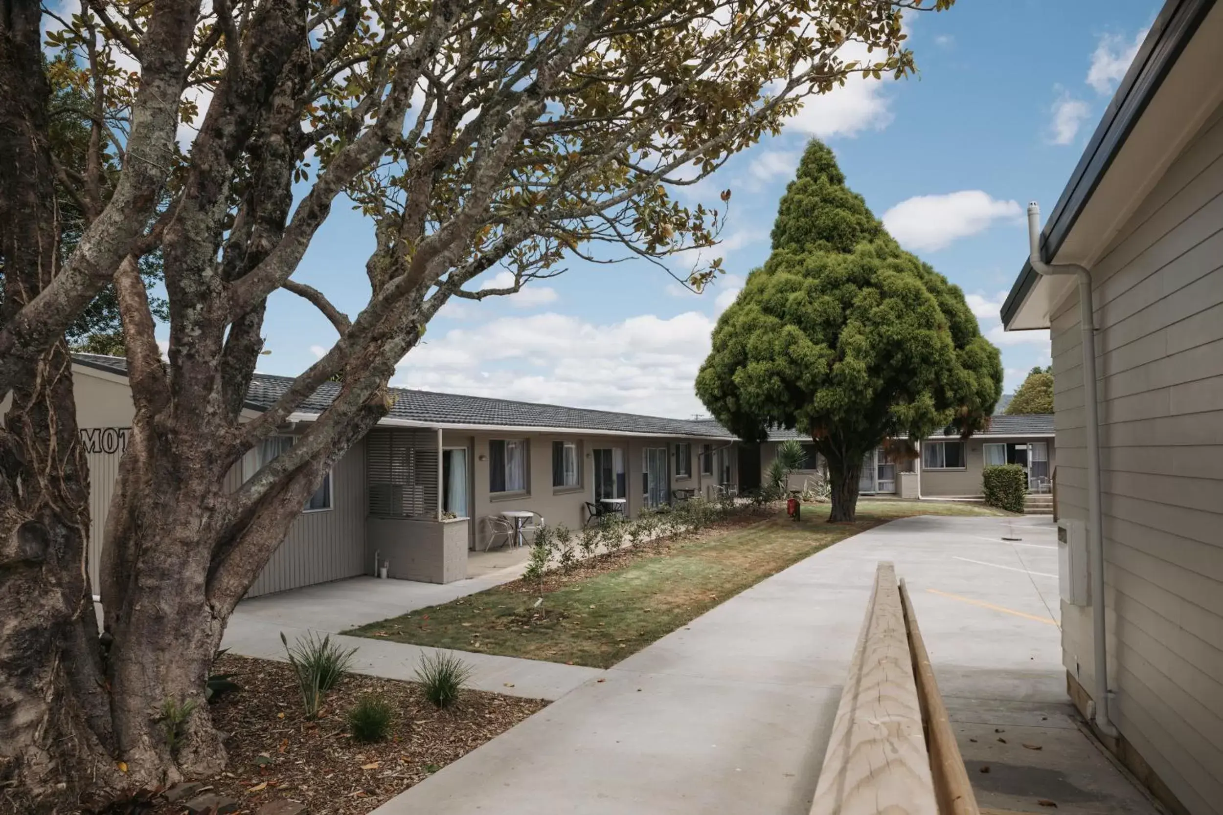 Property Building in Peninsula Motel