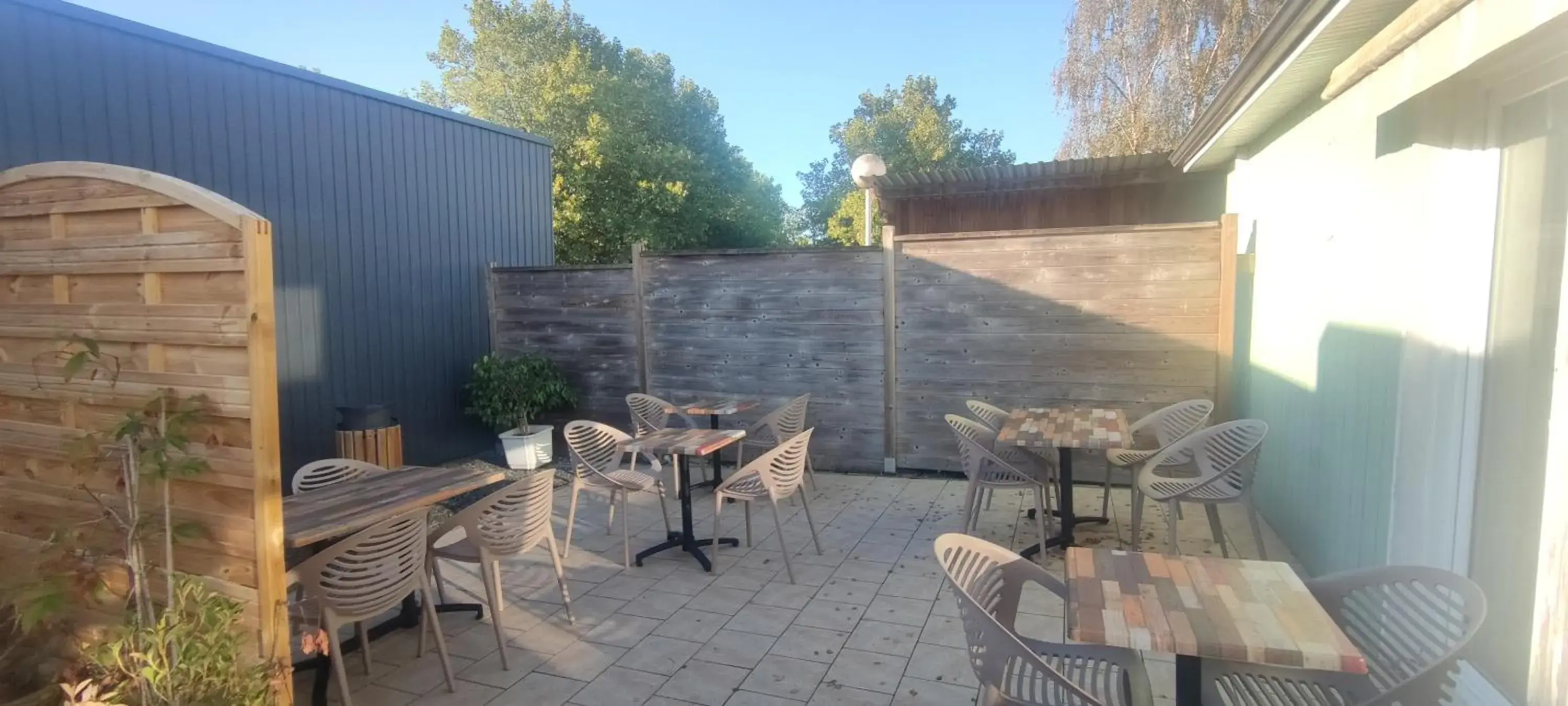 Patio in Fasthotel Laval
