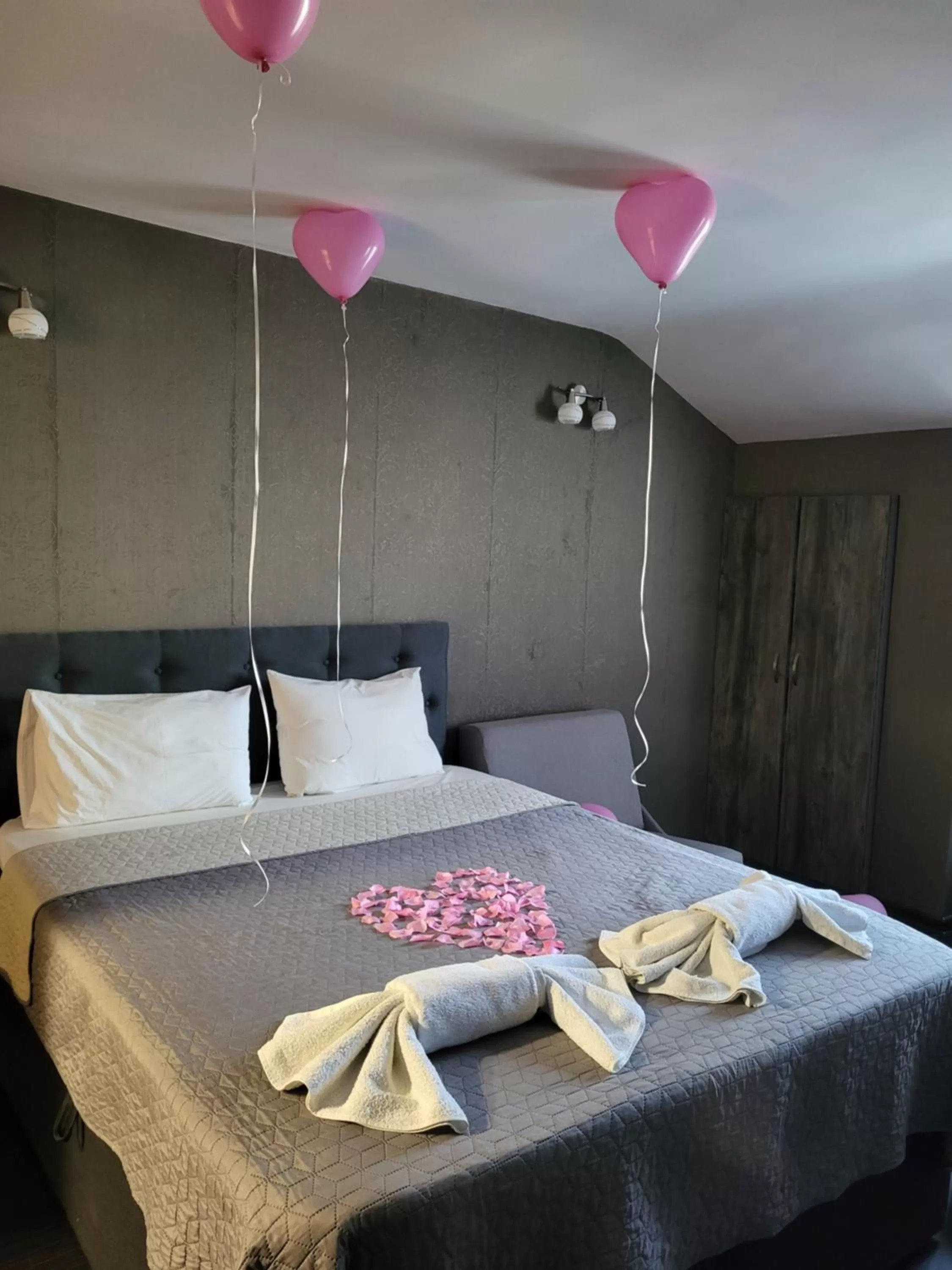 Bed in Vida Family Hotel