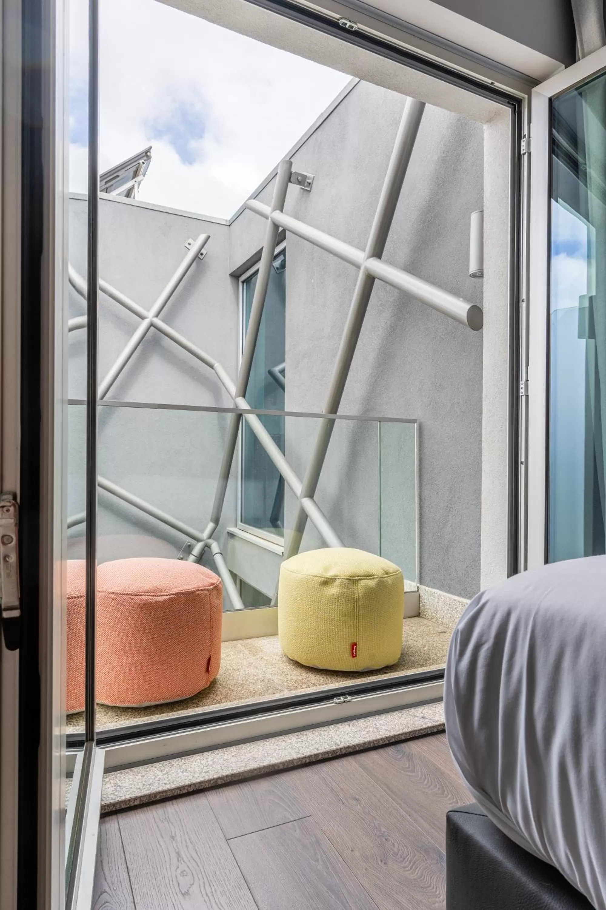 Bed in chic&basic Gravity