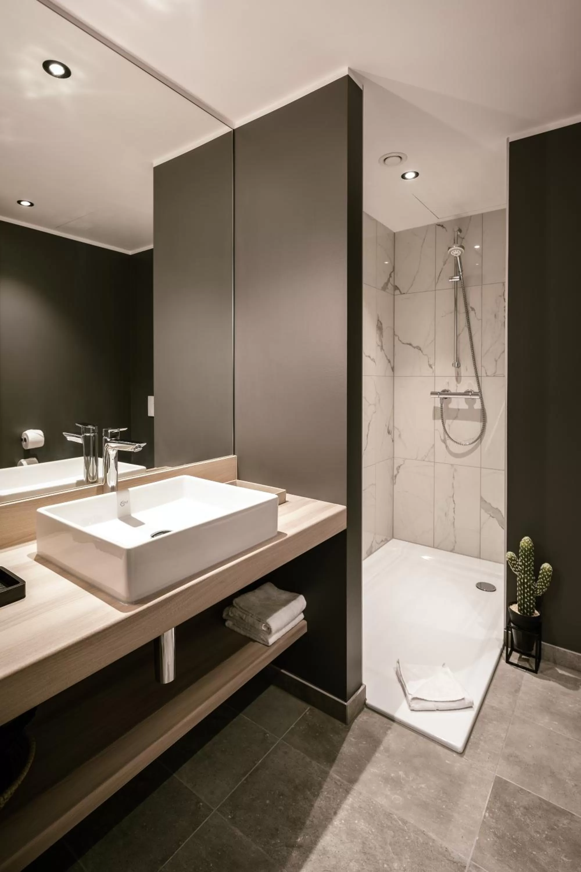 Bathroom in Adina Serviced Apartments Vienna