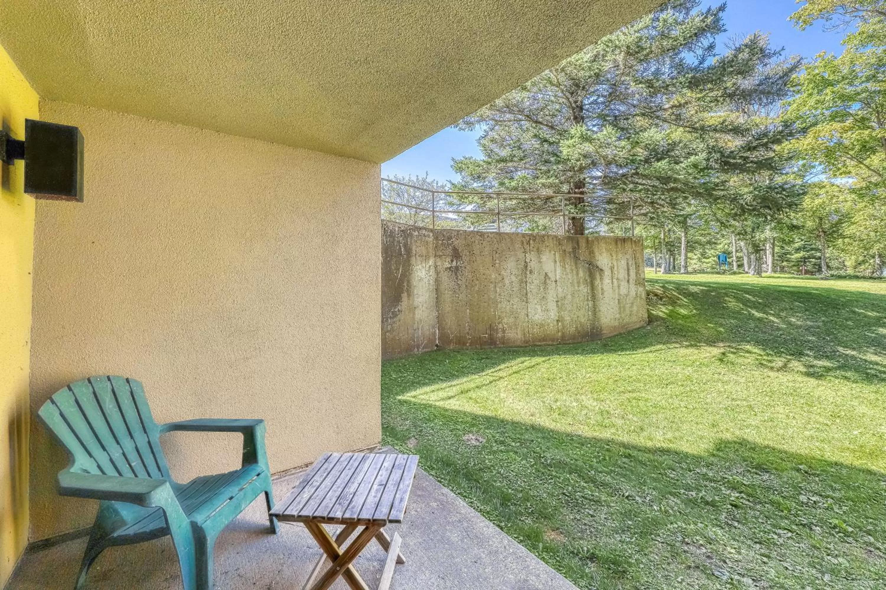 Garden in Mountain Green, Unit 3B16