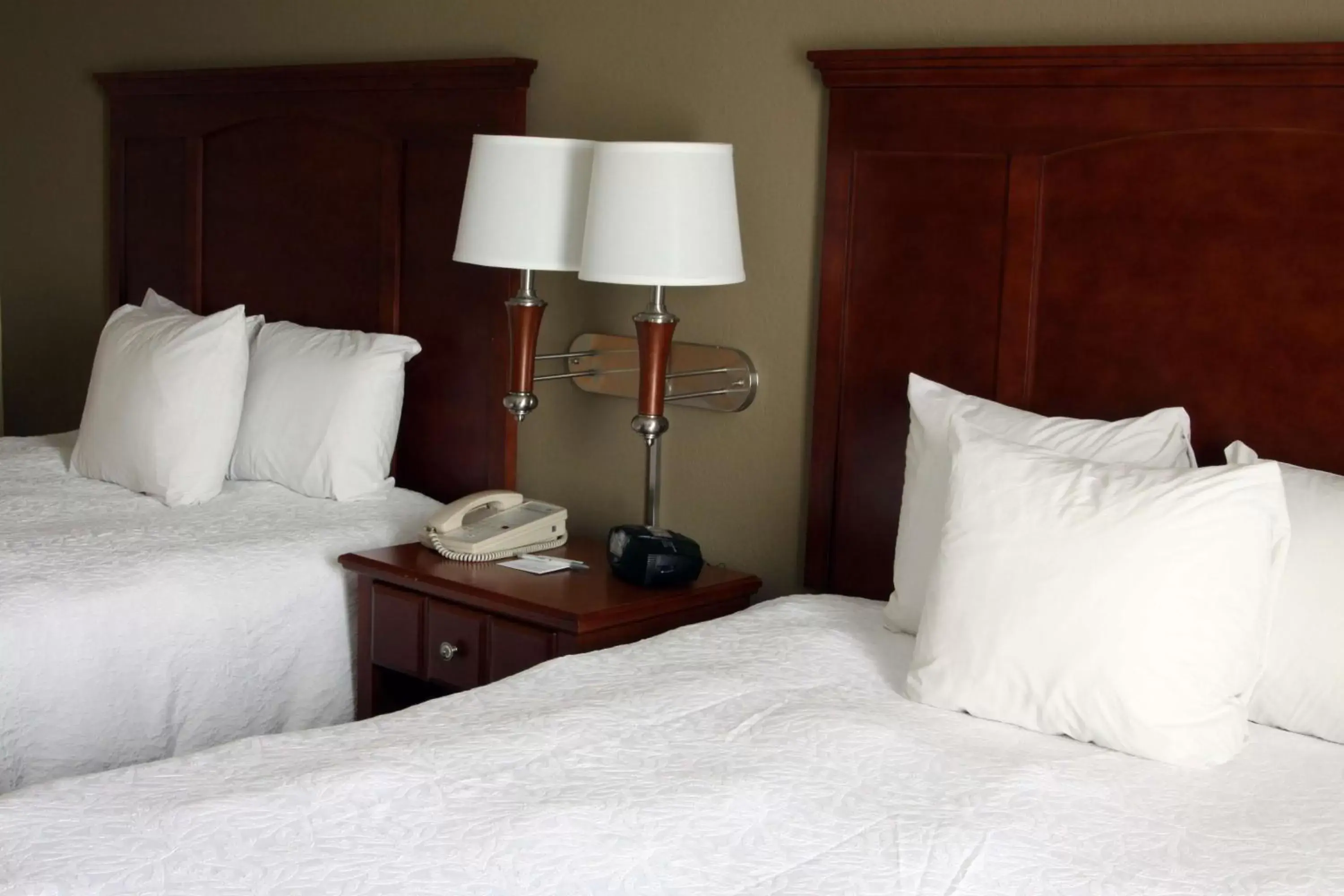 Bed in Hampton Inn & Suites Paducah