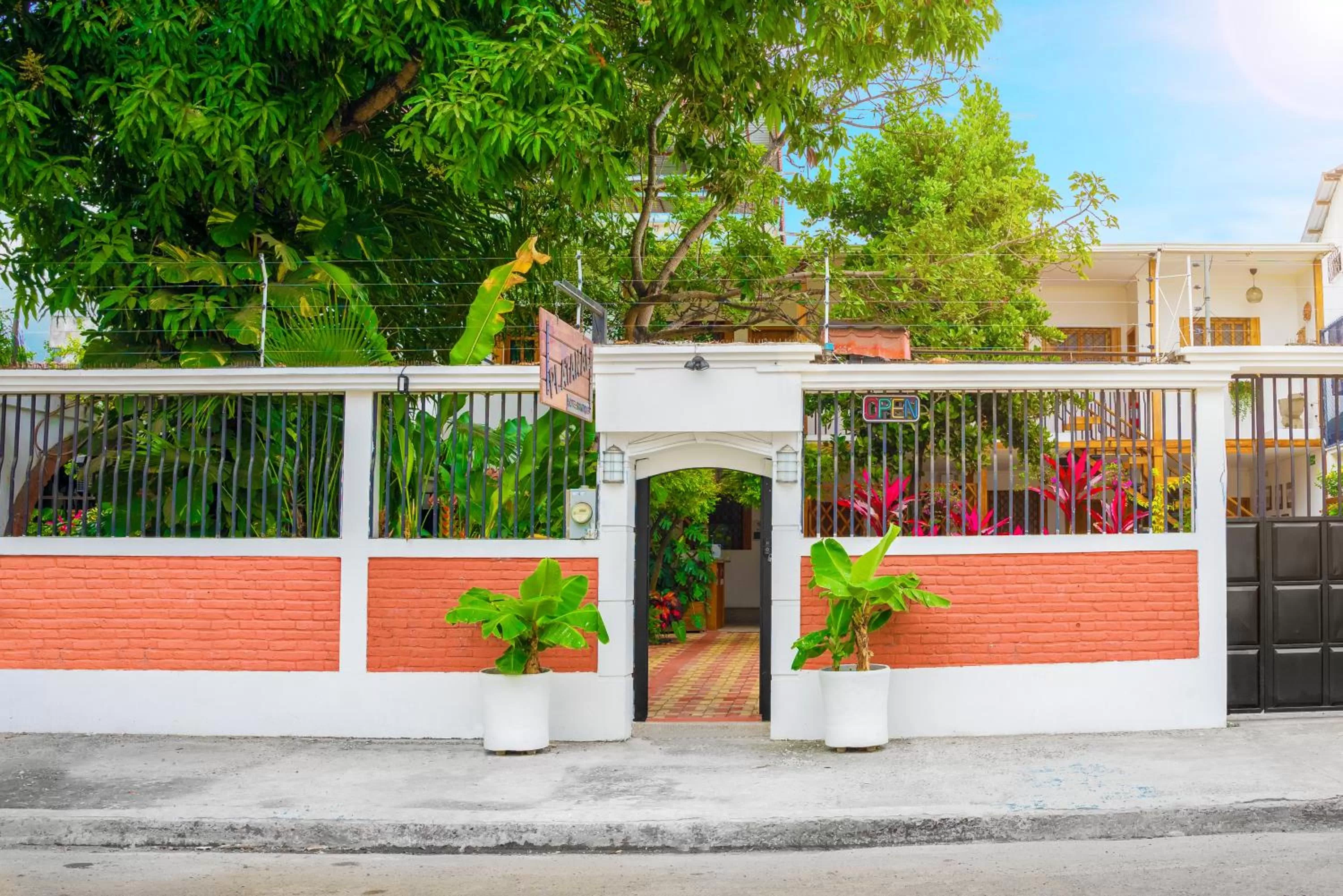 Property building in Hotel Boutique Platanal