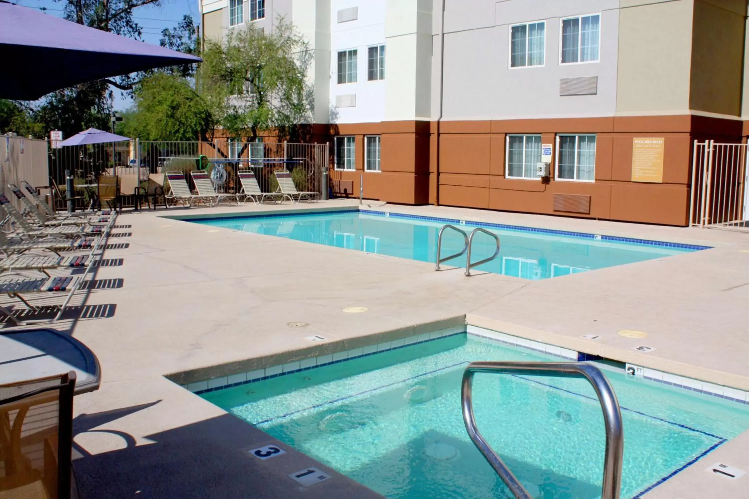 Activities, Swimming Pool in Sonesta Simply Suites Phoenix Glendale