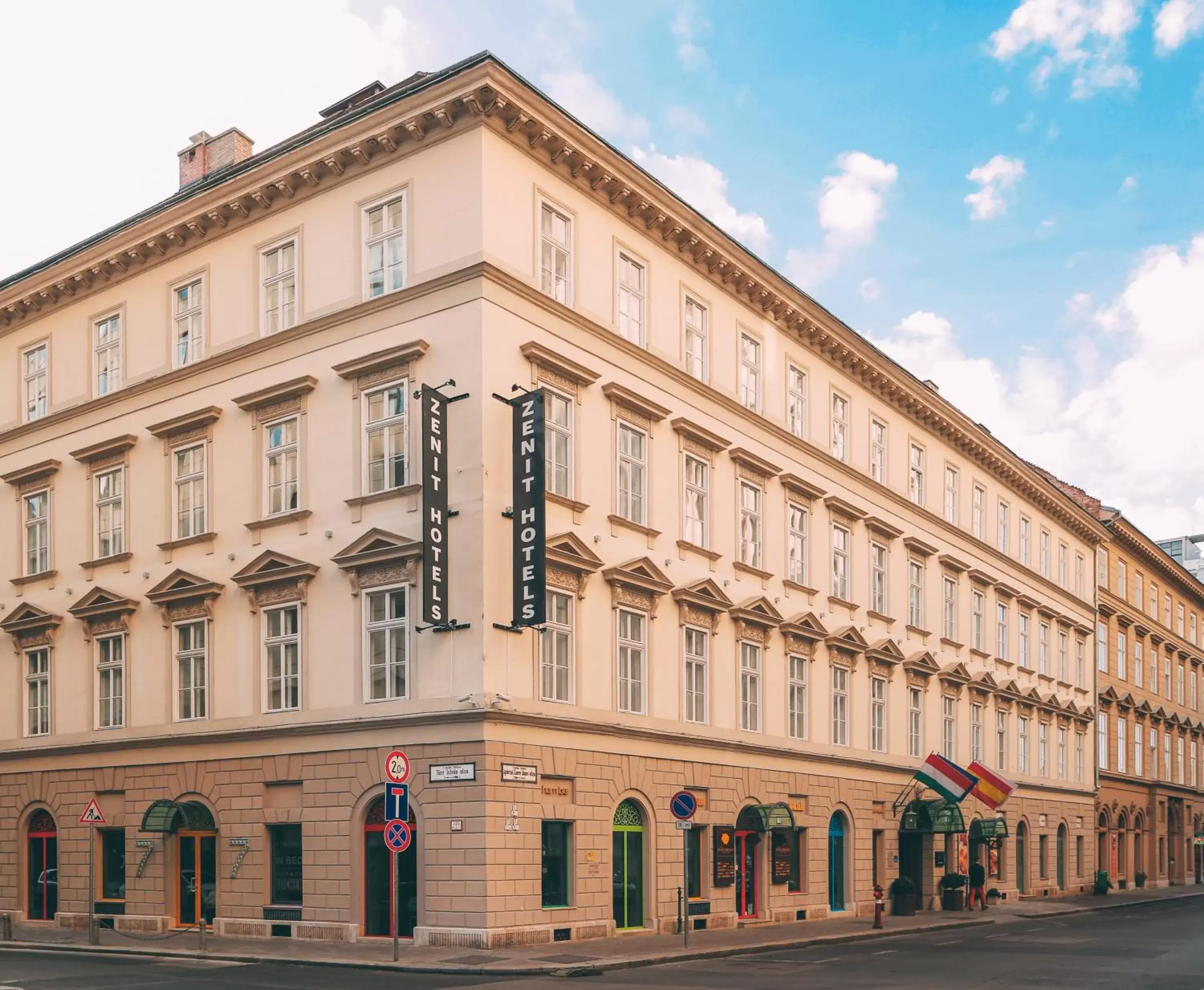 Street view, Property Building in Hotel Zenit Budapest Palace