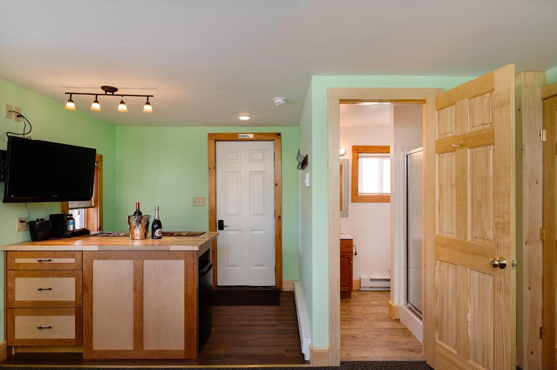 Bathroom in Cobble Mountain Lodge