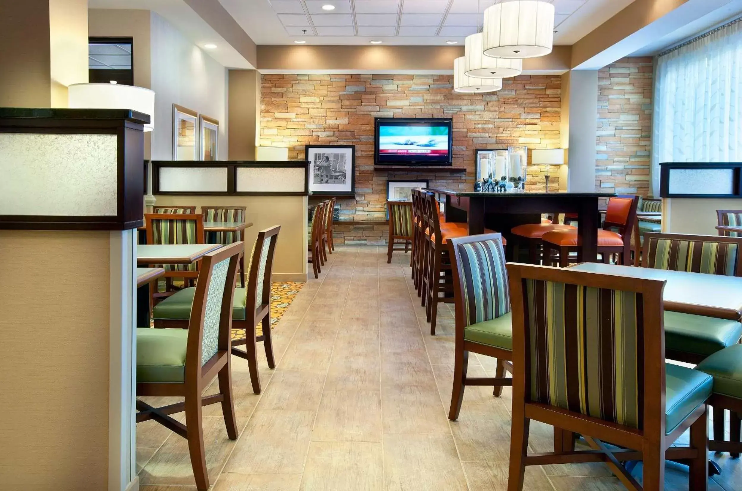 Dining area, Restaurant/Places to Eat in Hampton Inn Alexandria