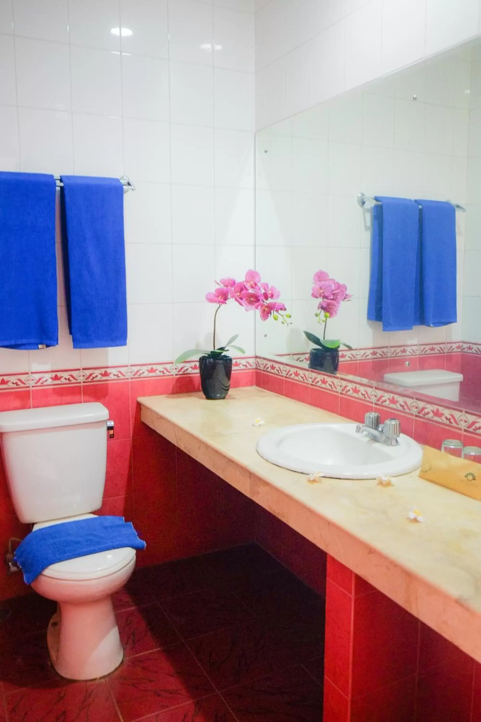 Bathroom in Mutiara Hotel and Convention